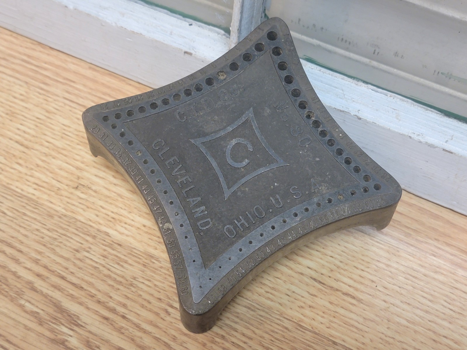 Vintage Cleveland Twist Drill Co. No. 80 Drill Bit Index Stand Sizes 1 to 60