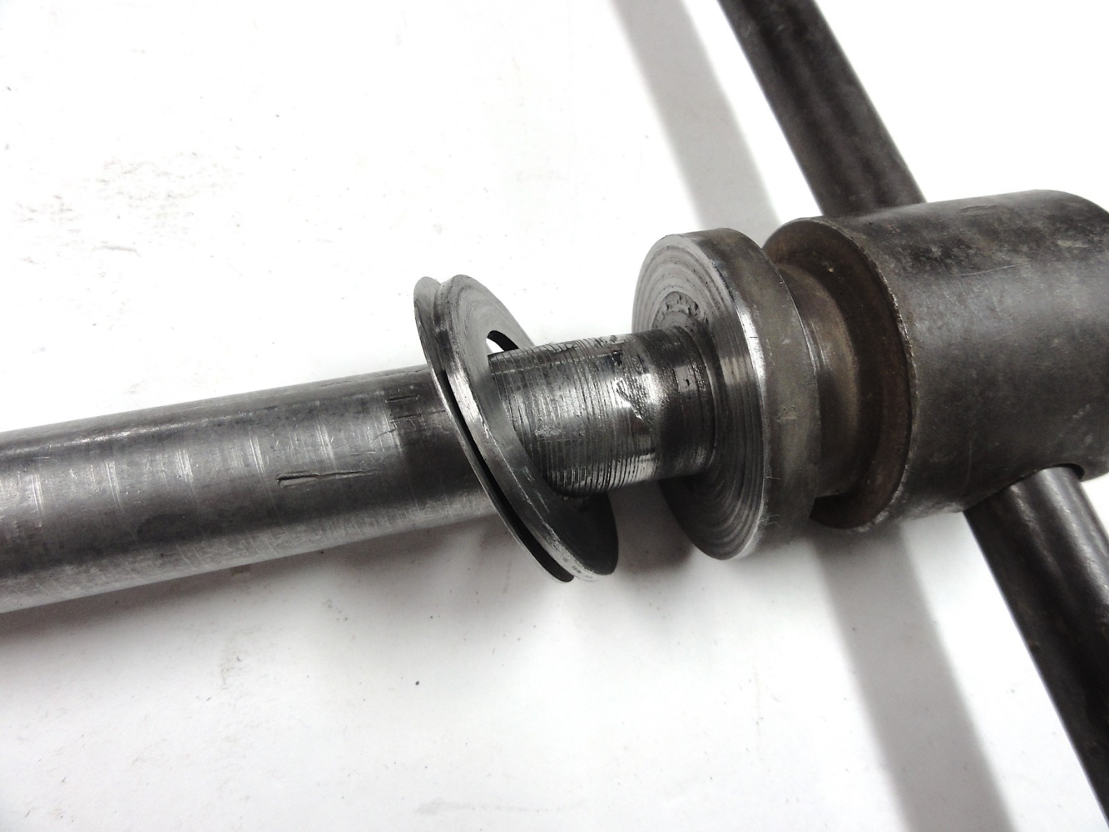 VINTAGE ANTIQUE CHAS. PARKER No. 974 BENCH VISE MAIN SCREW SPINDLE & HANDLE VGC