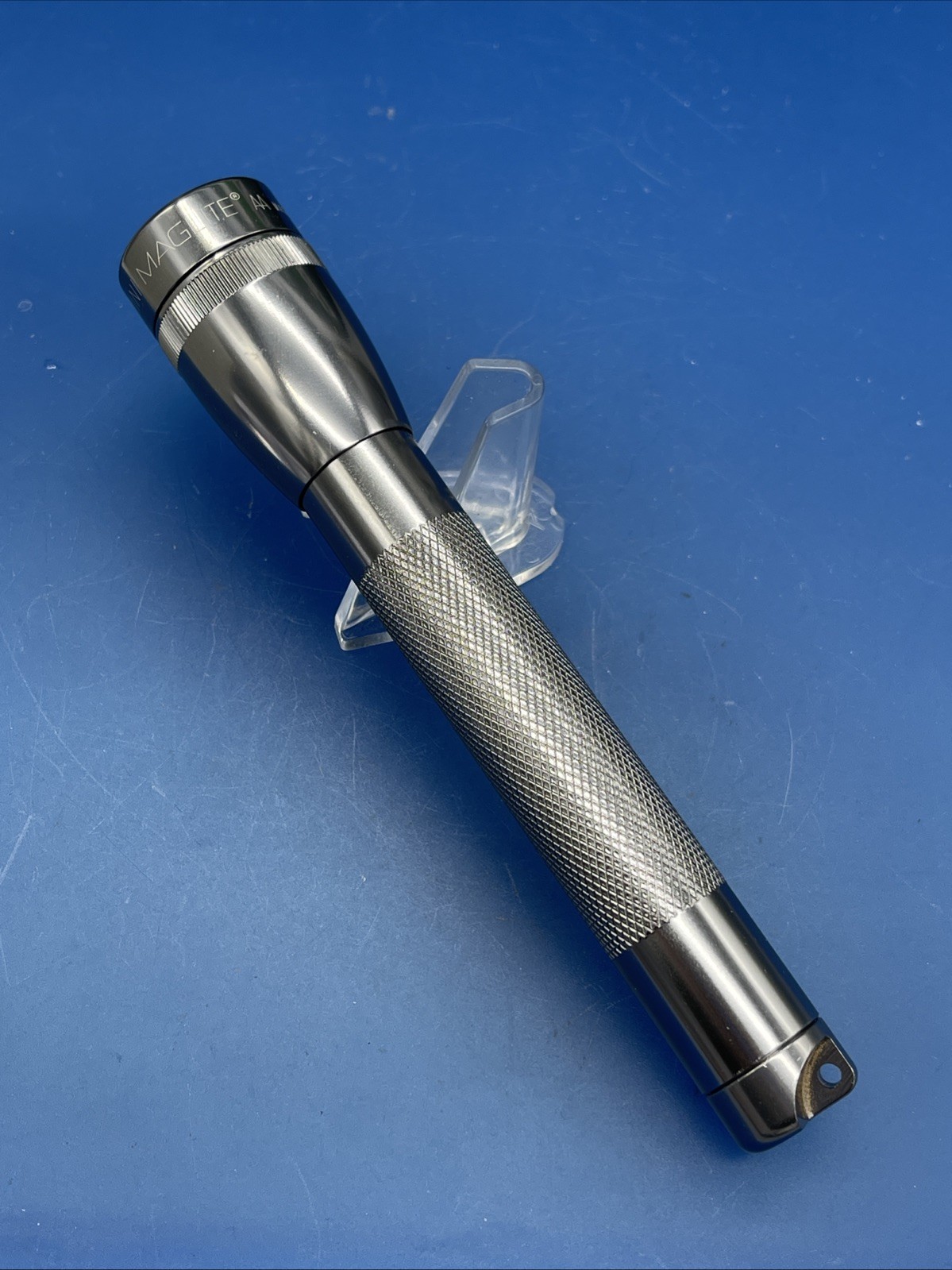 #R4F Mini Maglite Flashlight AA Grey 6″ Mag Instruments California Vintage