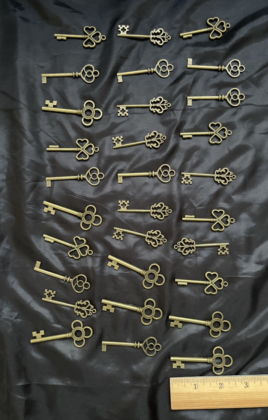 Set of 30 Skeleton Keys Antique Bronze Steampunk Magical Mix