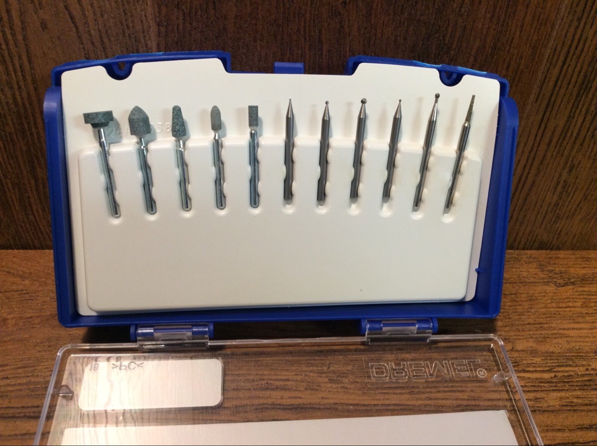 DREMEL CARVING/ENGRAVING KIT (PSC017087)