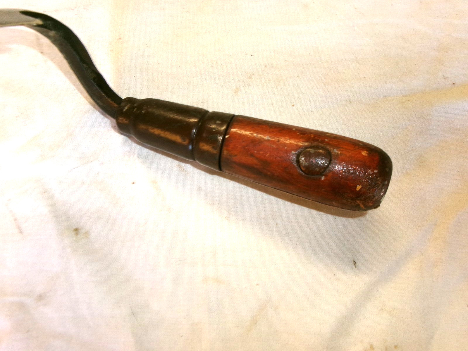 VINTAGE UNBRANDED RAISED HANDLE DRAW KNIFE – DRAW SHAVE – 9 1/2″ LONG BLADE