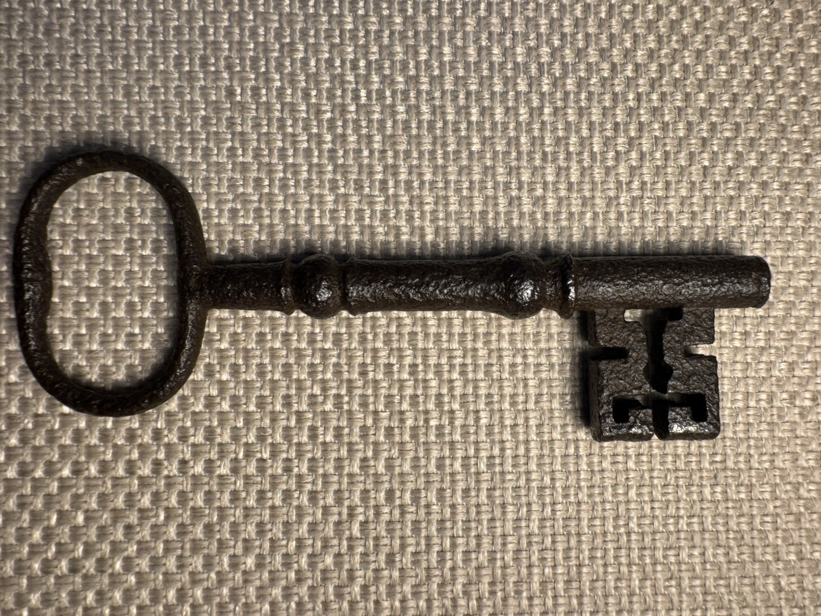 🌿 🗝️Antique Skeleton Key Solid Barrel Key authentic Antique Key!