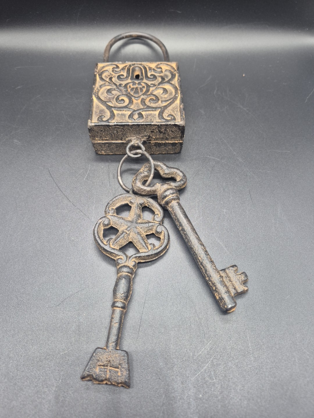 Vtg Retro Antique Cast Iron Padlock Skeleton Keys Decorative Use