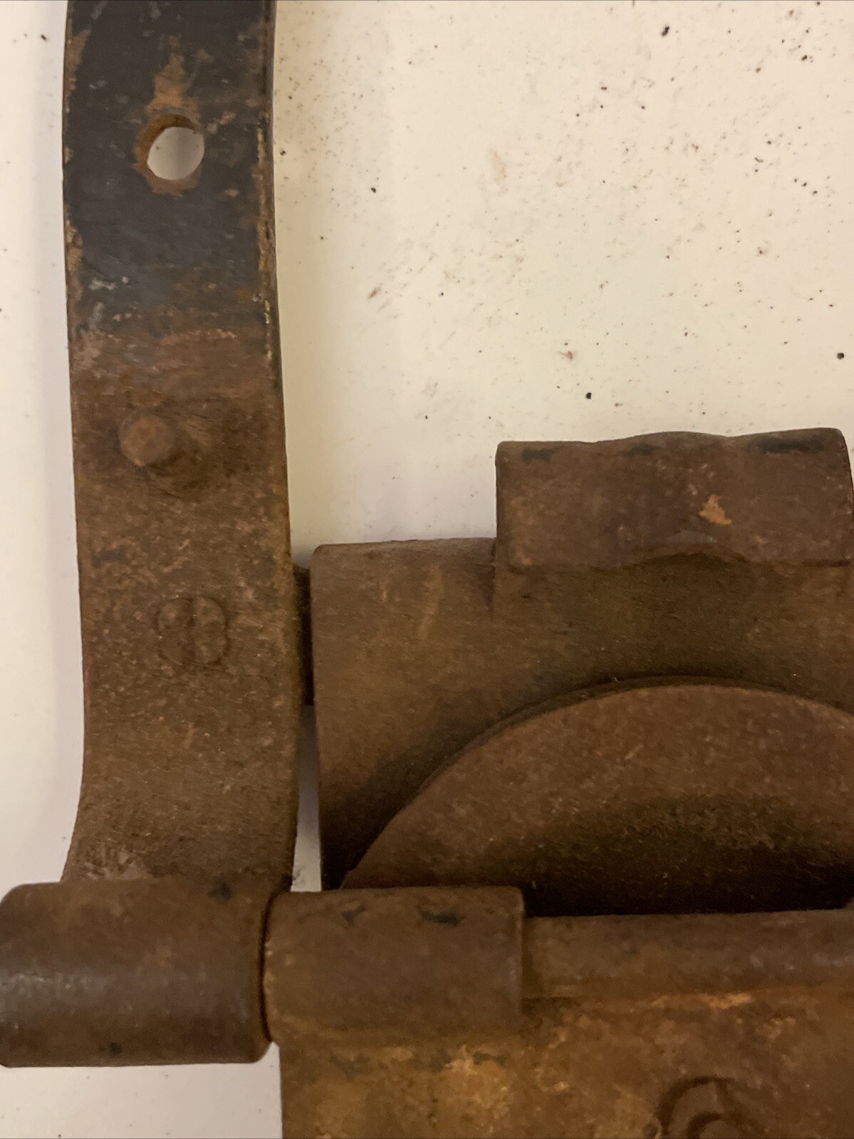 Antique Wall Mount Heavy Duty Industrial Cast Iron Pulley Big 4″ National MFG.