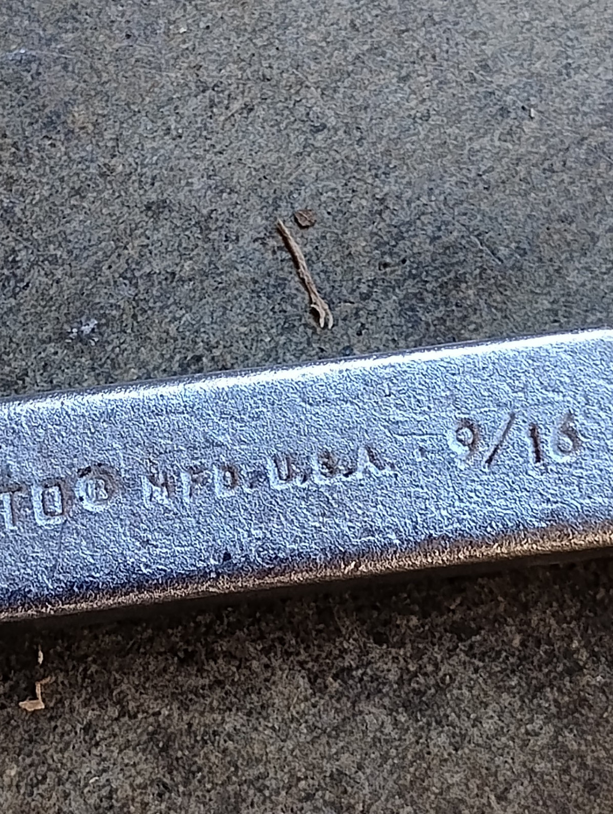 Proto Tools 1730 Half Moon 5/8″ x 9/16″ Obstruction Box-End Wrench 12pt
