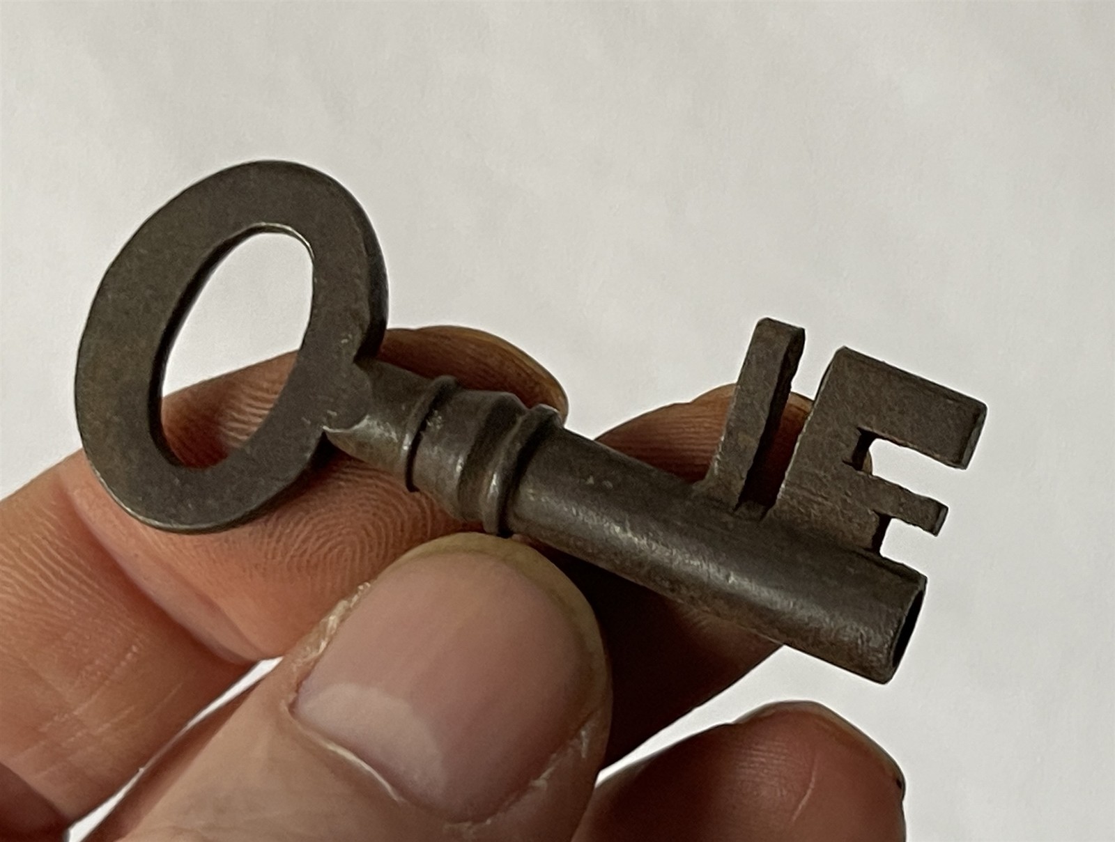 Vintage Antique Metal Skeleton / Ornament / Escape Room Key ~ 5.5cm #pF181