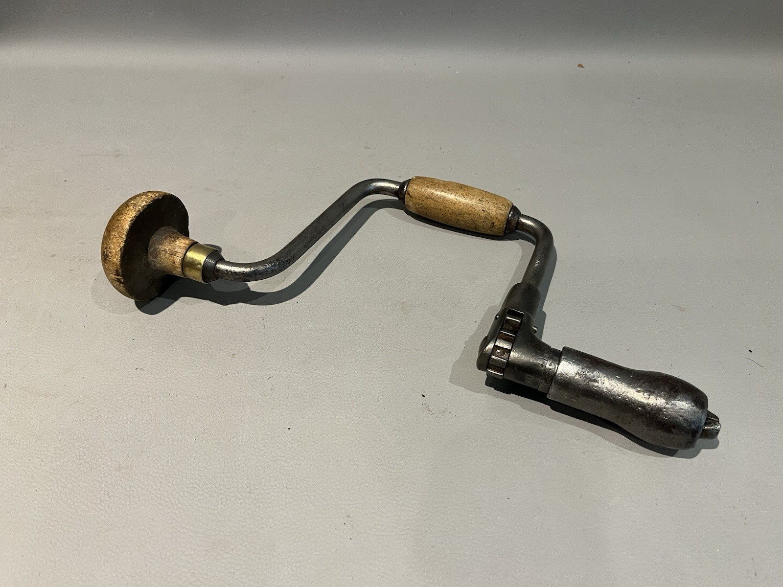 Old 10 inch Sweep Ratcheting Auger Bit Brace No. 0105