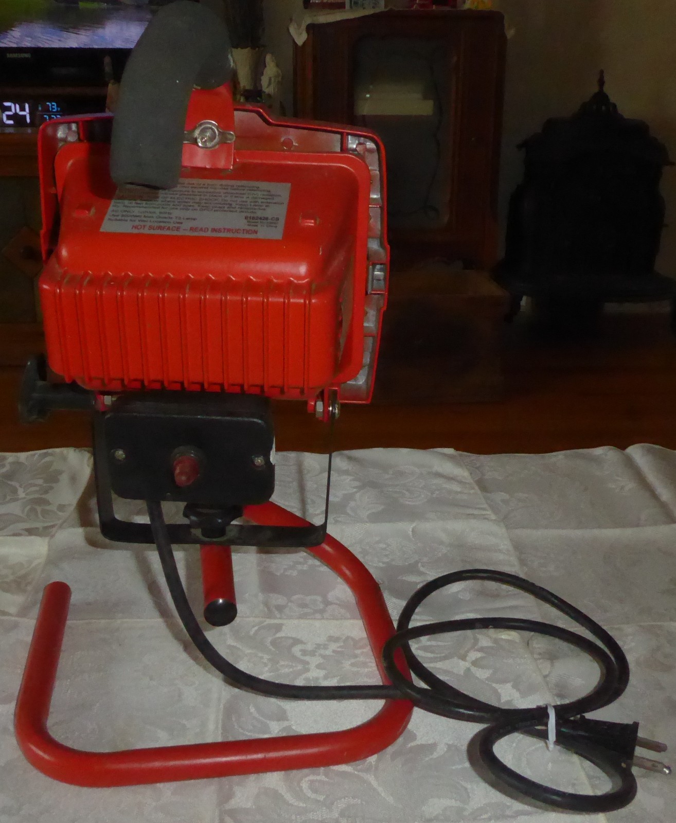RightLight 120 Volt / 60HZ / 500 Halogen Work Light