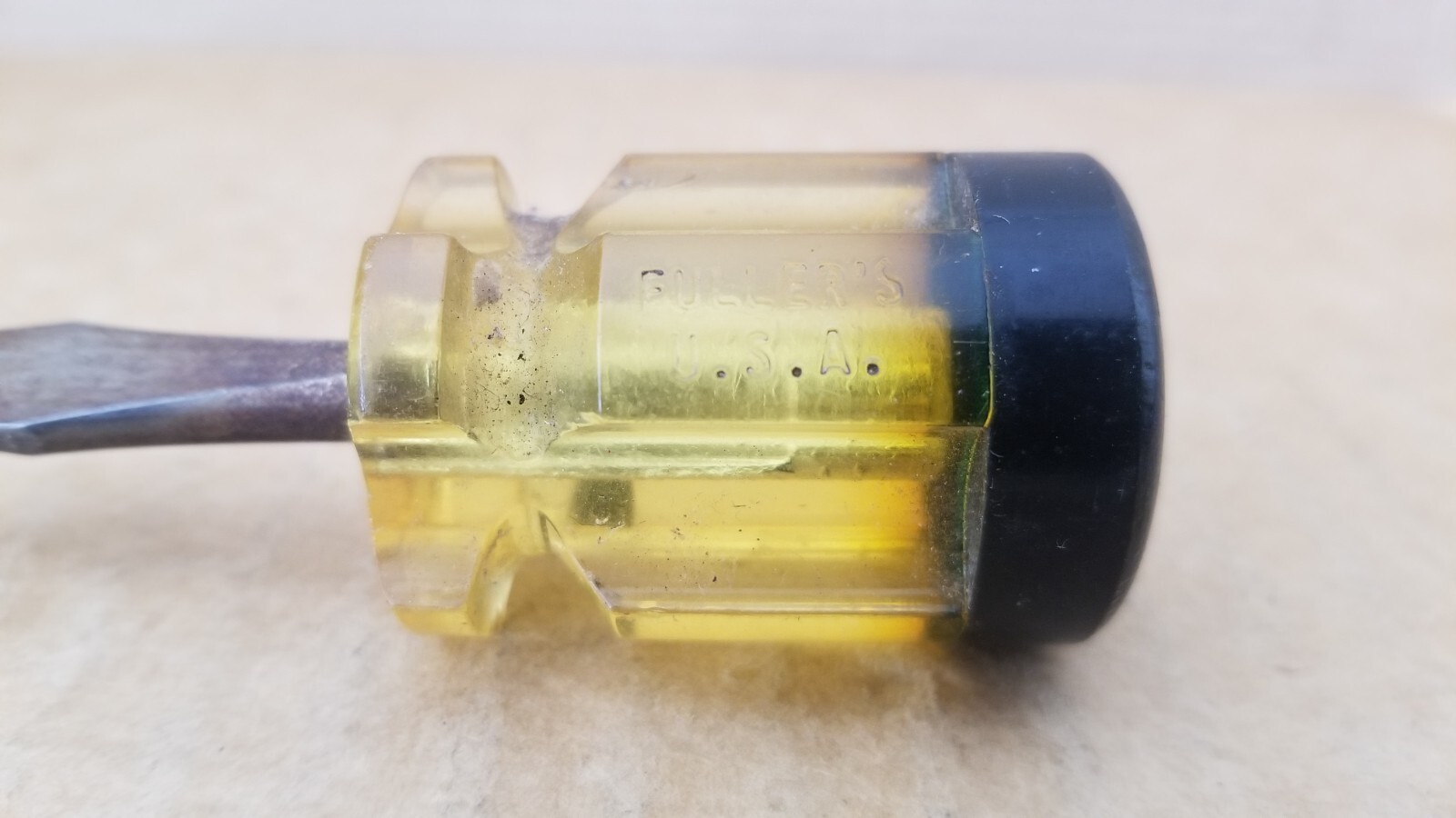 Vintage Fullers USA Yellow w/Black Top Stubby Flat/Slotted Screwdriver , VGC