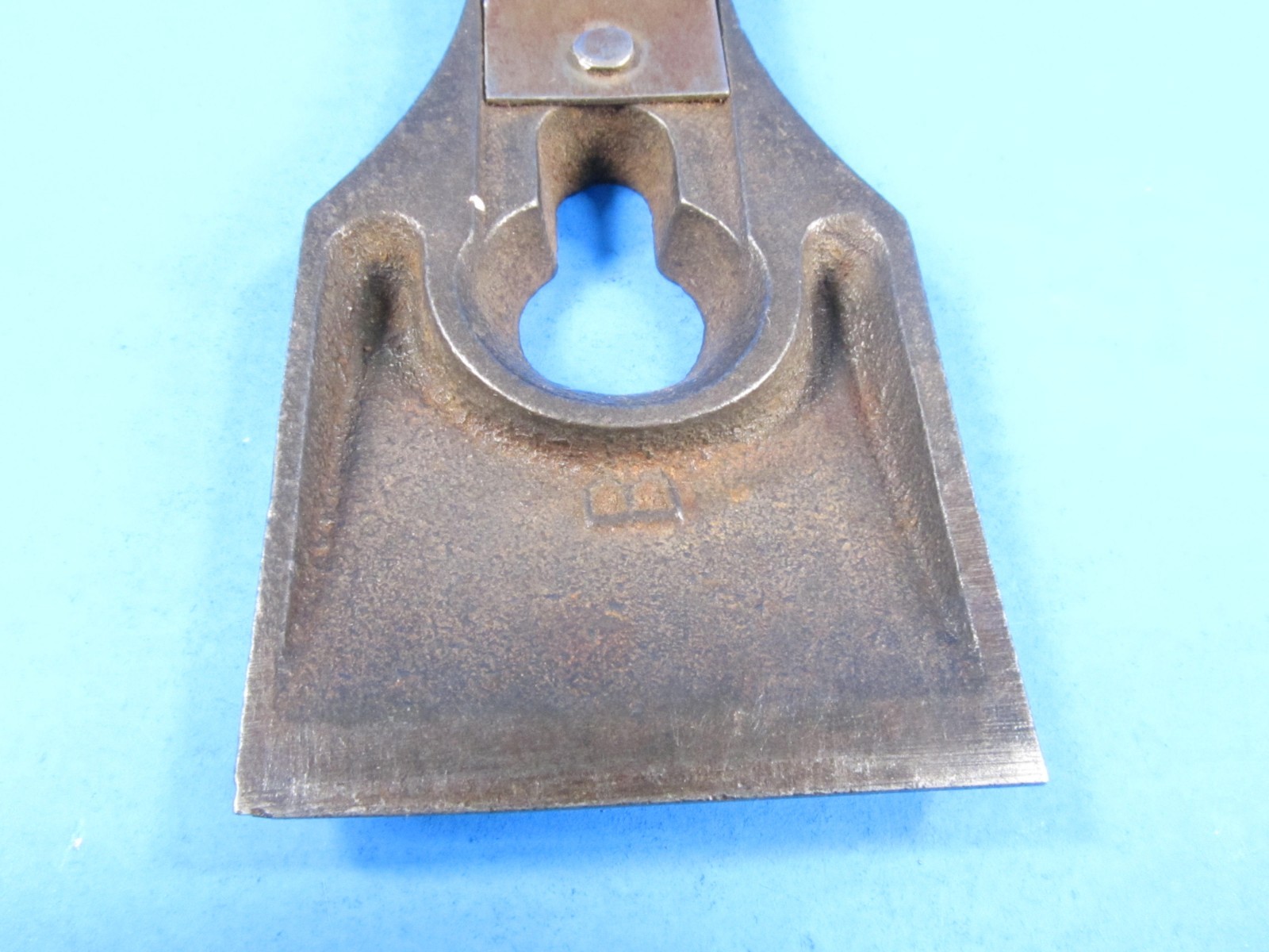 parts – 1-3/4″ keyhole lever cap for Stanley R & L Co Bedrock No 603 wood plane