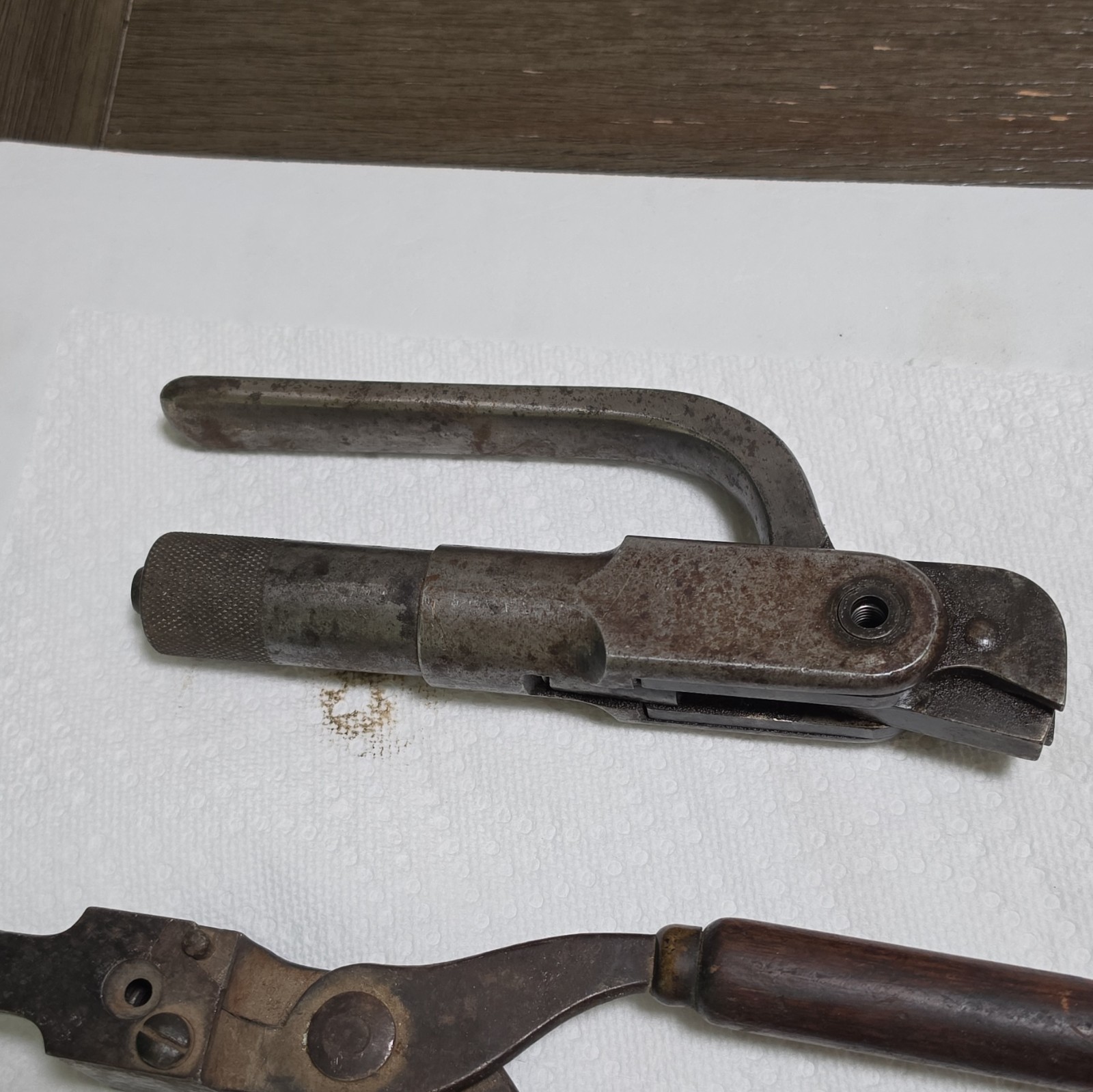 Winchester Tools: Case Resizer 45 Gov , bullet Mold 45 Gov, 25-20 WCF Tool,