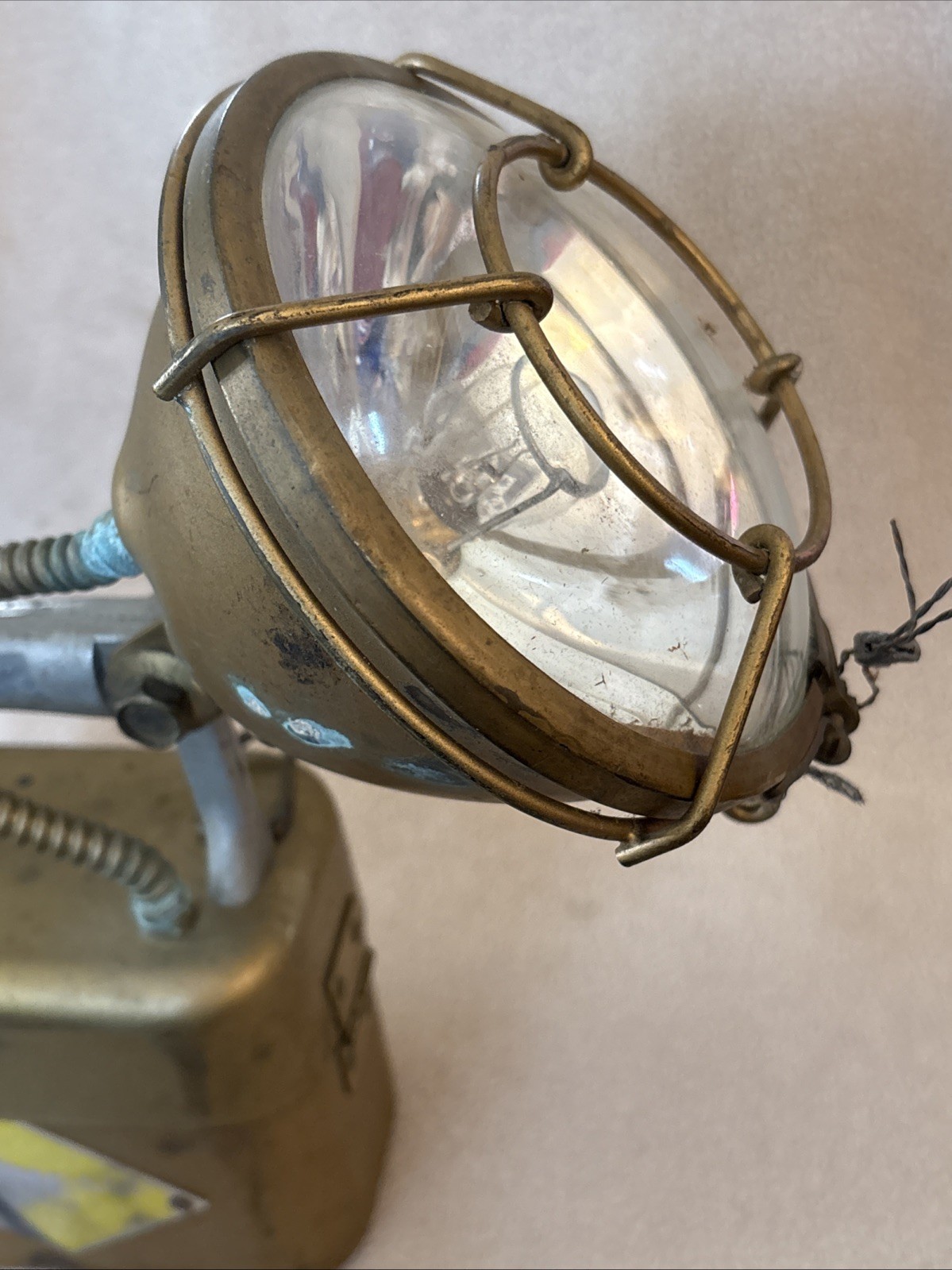 Vintage Teledyne Big Beam 287EX Lantern 6V Light Class I Group D Location