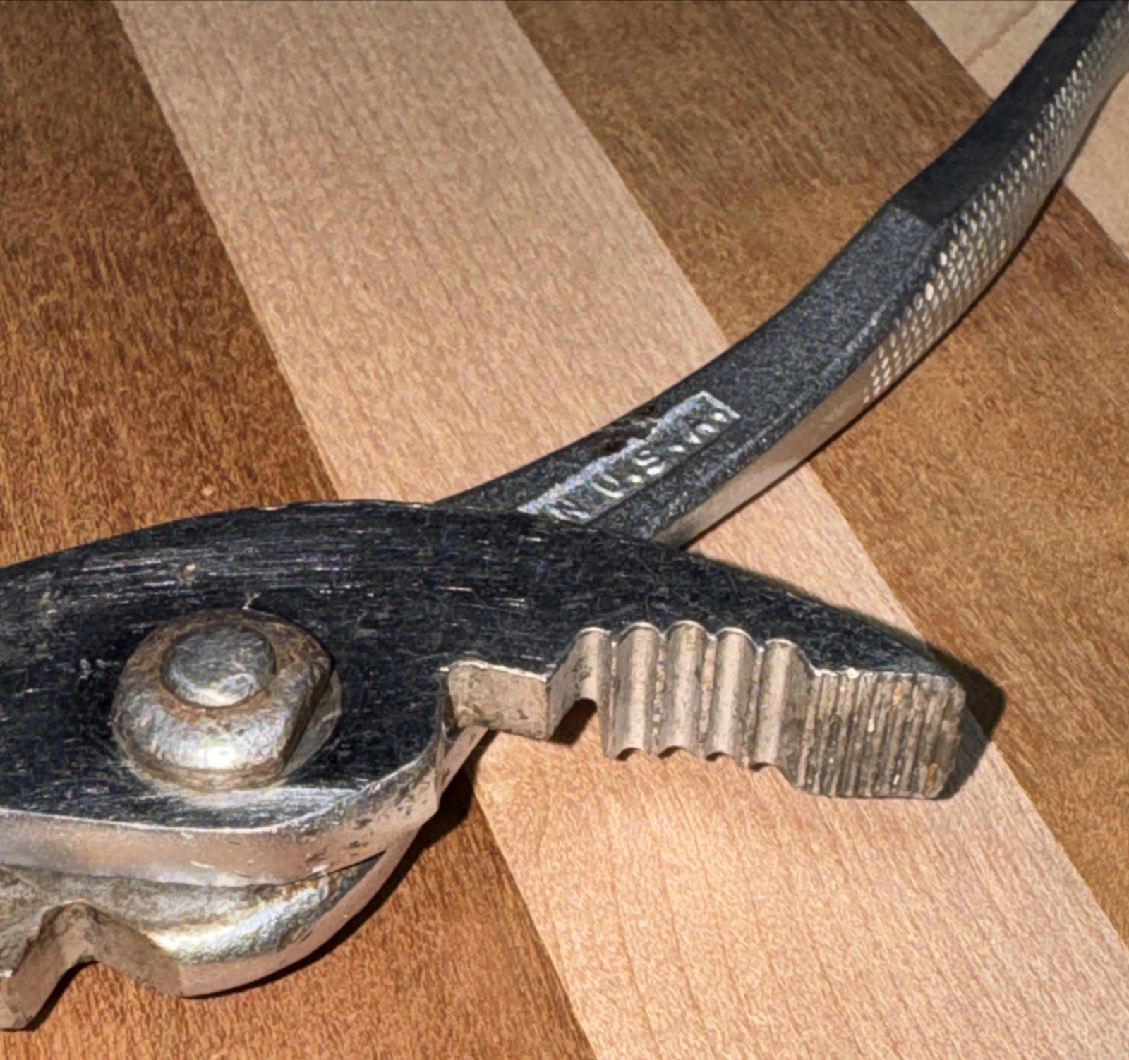 VINTAGE DIAMOND CALK & HORSESHOE CO. K16 MOTOR SPEC. SLIP JOINT PLIERS MN, USA