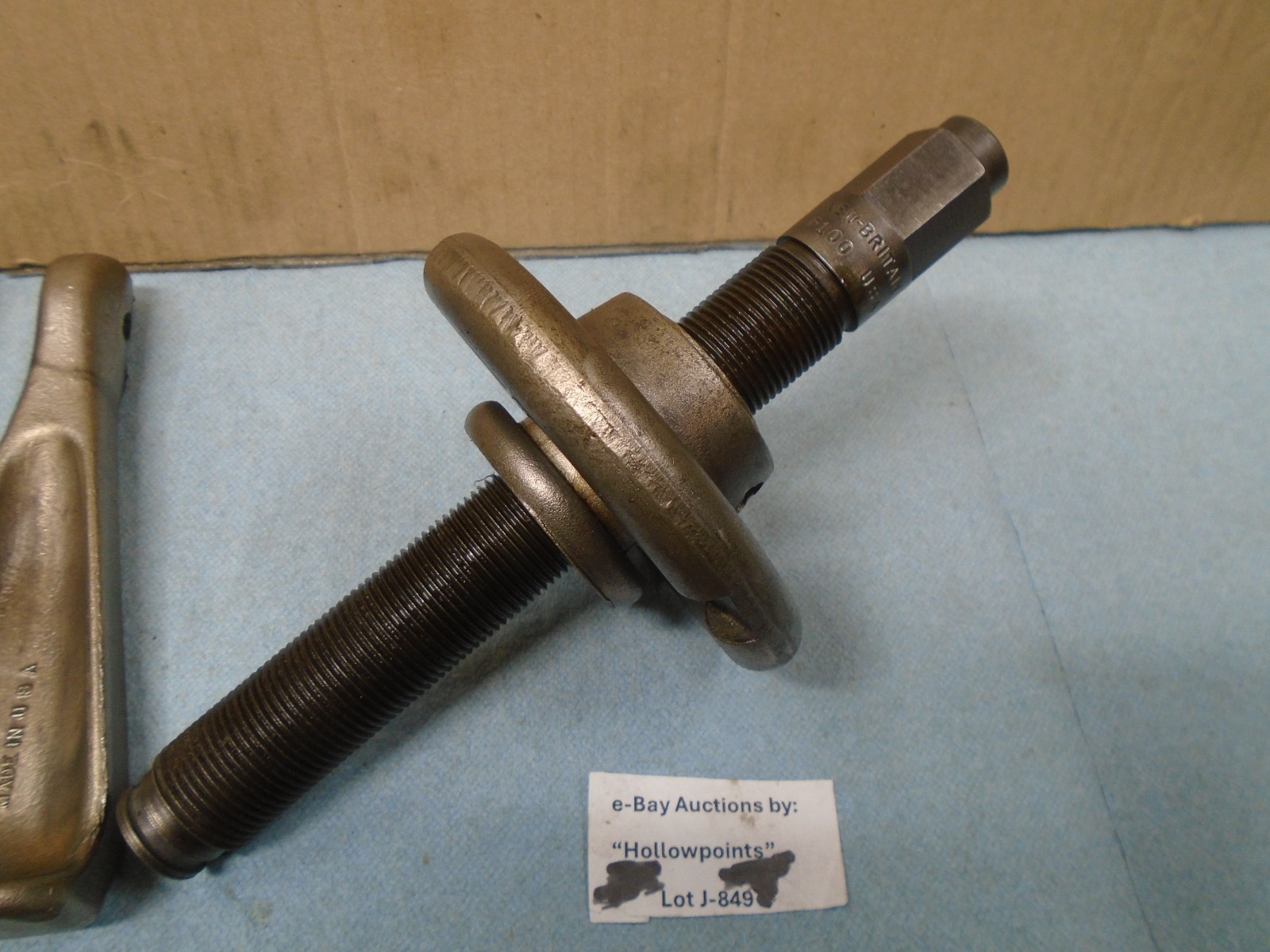 New Britain USA P100 Heavy Duty Hub & Axle 2 or 3 Jaw Puller w/ Knocker J849
