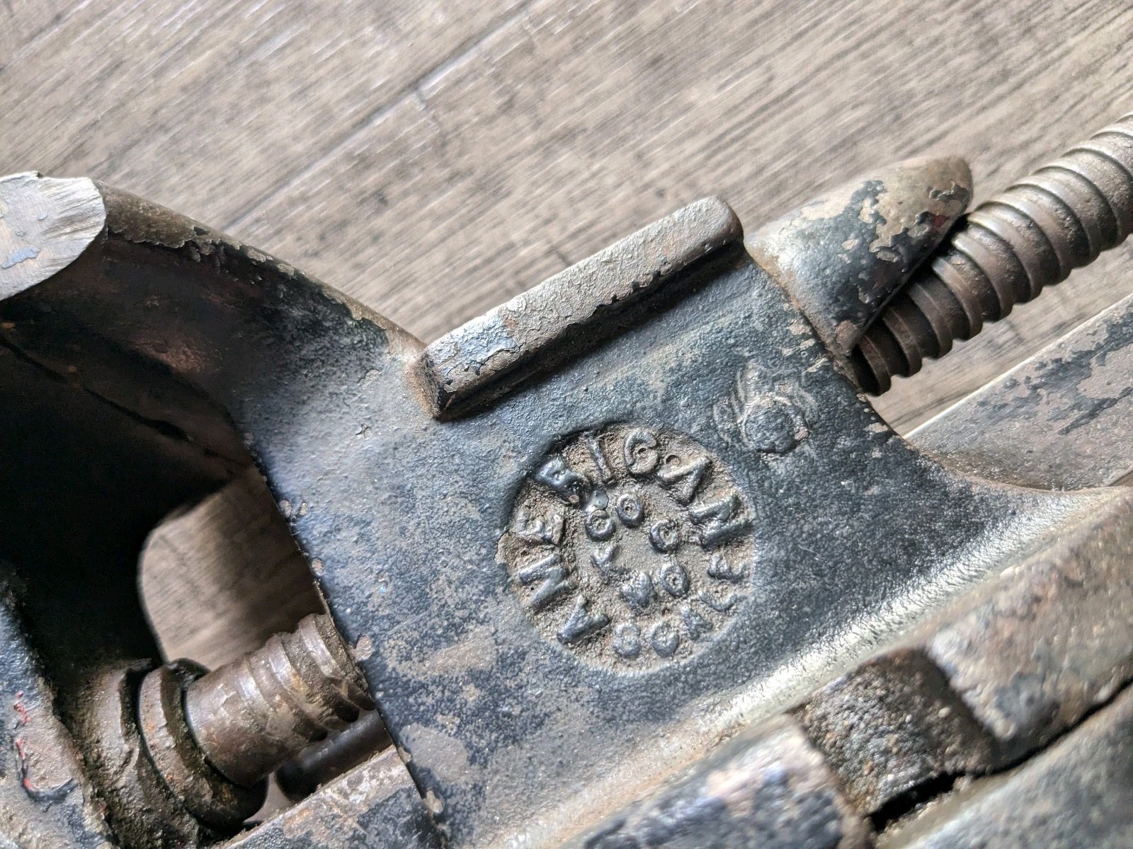 Vintage AMERICAN SCALE CO. #20 Swivel Bench Vise & Anvil 3” Jaws 10 lb