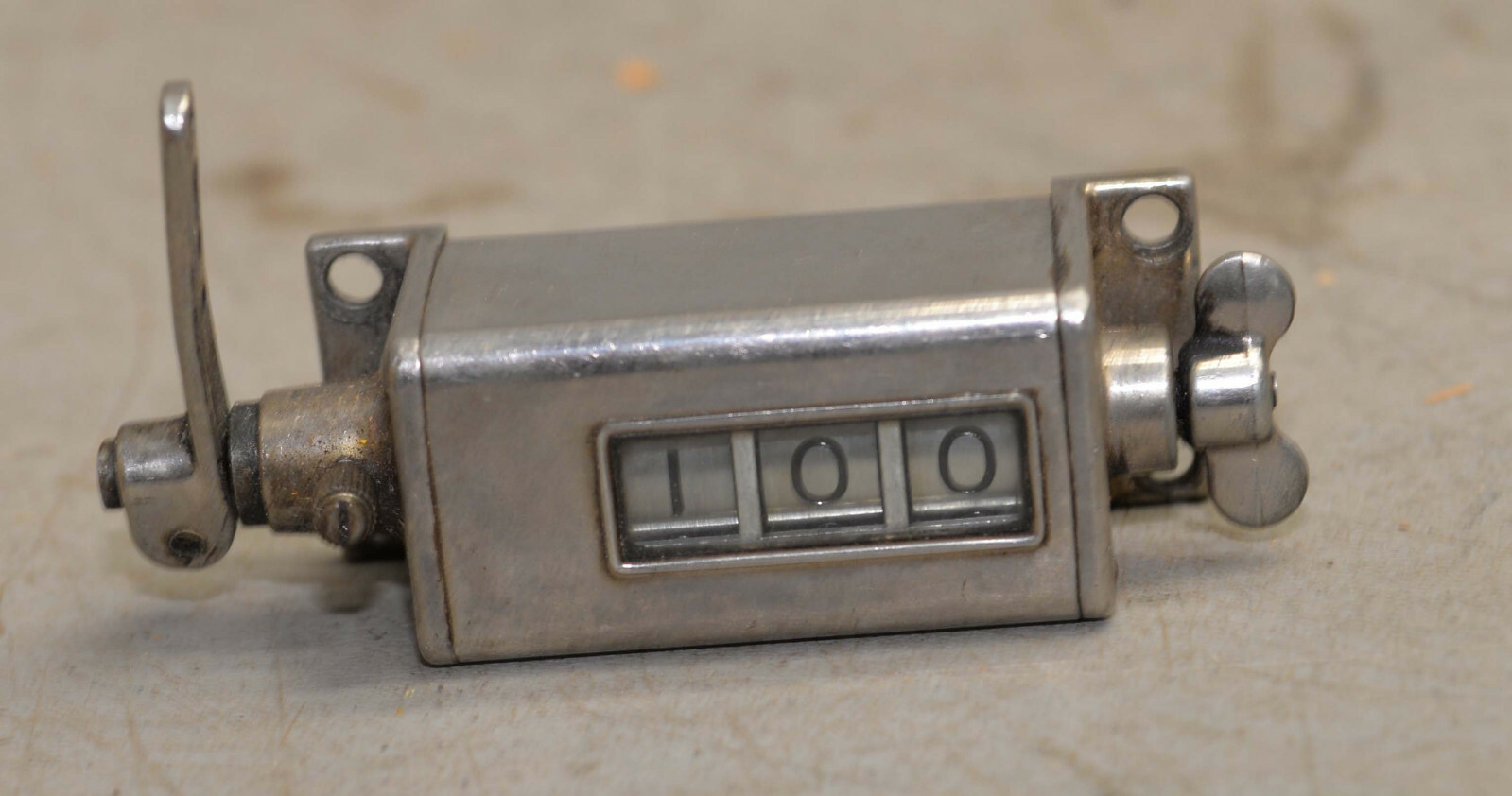 Quality Veeder 3 digit mechanical counter patent 1910 collectible machinist tool