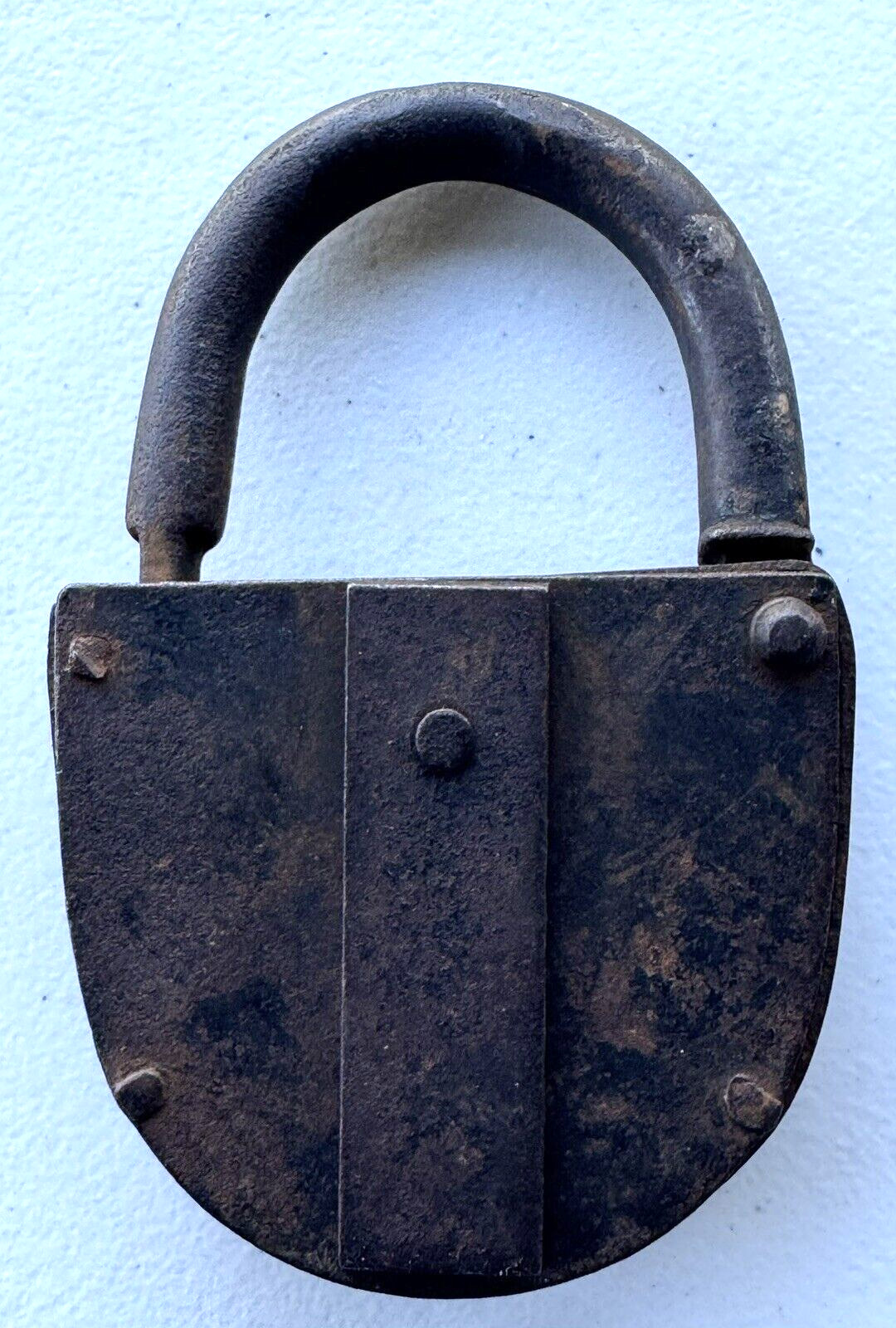 VINTAGE ANTIQUE CAST IRON 6″ X 4″ UNBRANDED LOCK PADLOCK – NO KEY