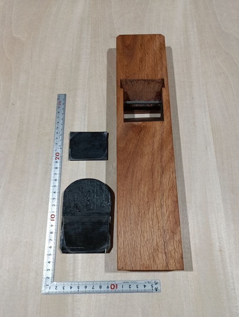 Japanese Kanna Hand Plane Otokozakari 70mm Red Oak Long Dai