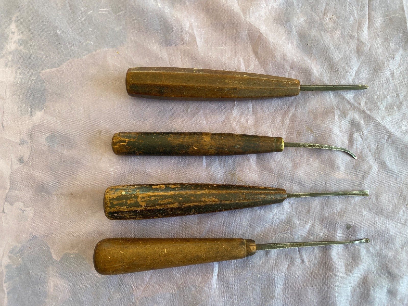 VINTAGE LOT OF 4 C MAIERS CARVING CHISELS – VERY GOOD COND