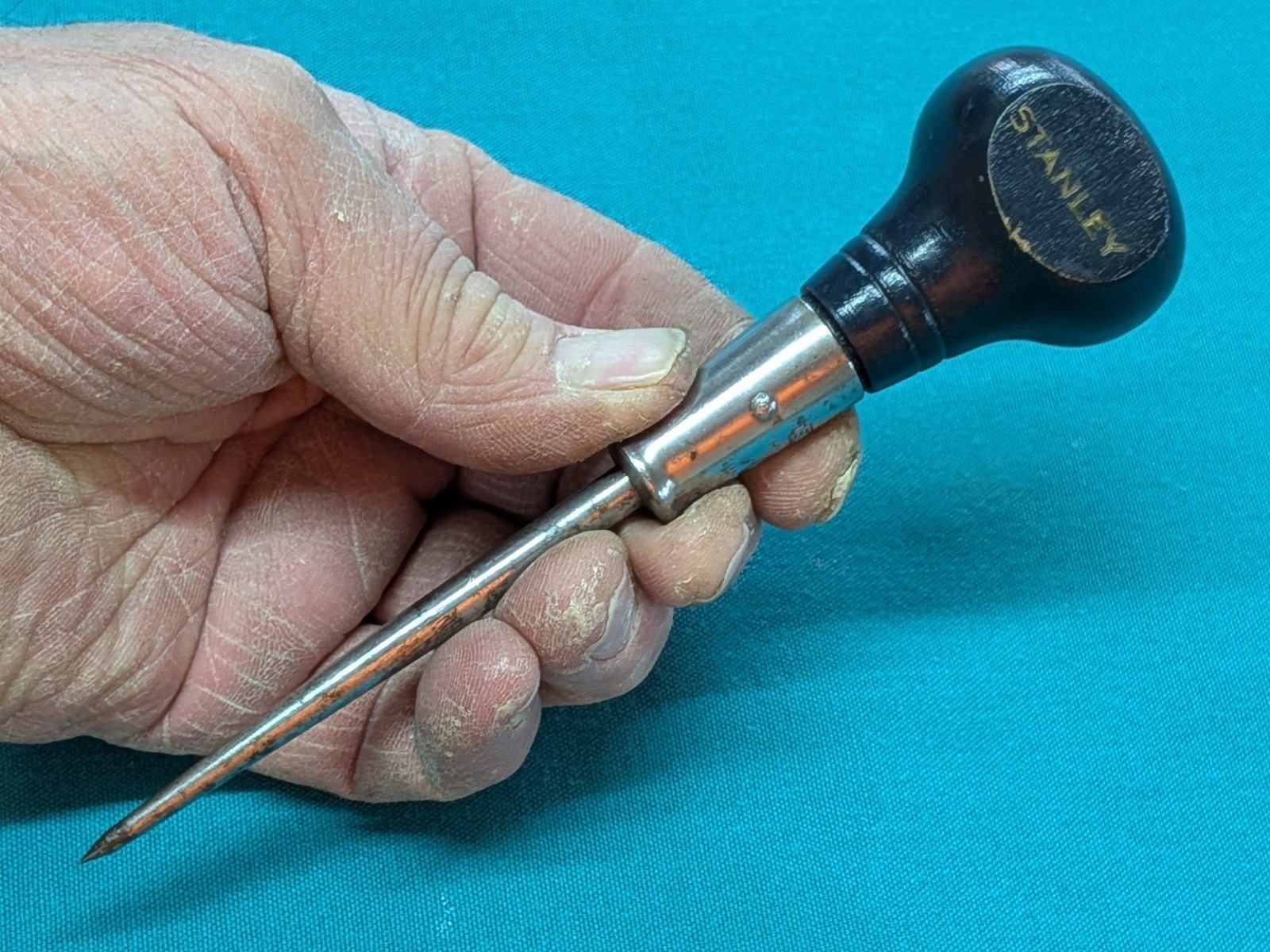 Stanley Hurwood No. 7A Scratch Awl with Steel Head Dark Blue Wood Handle, USA