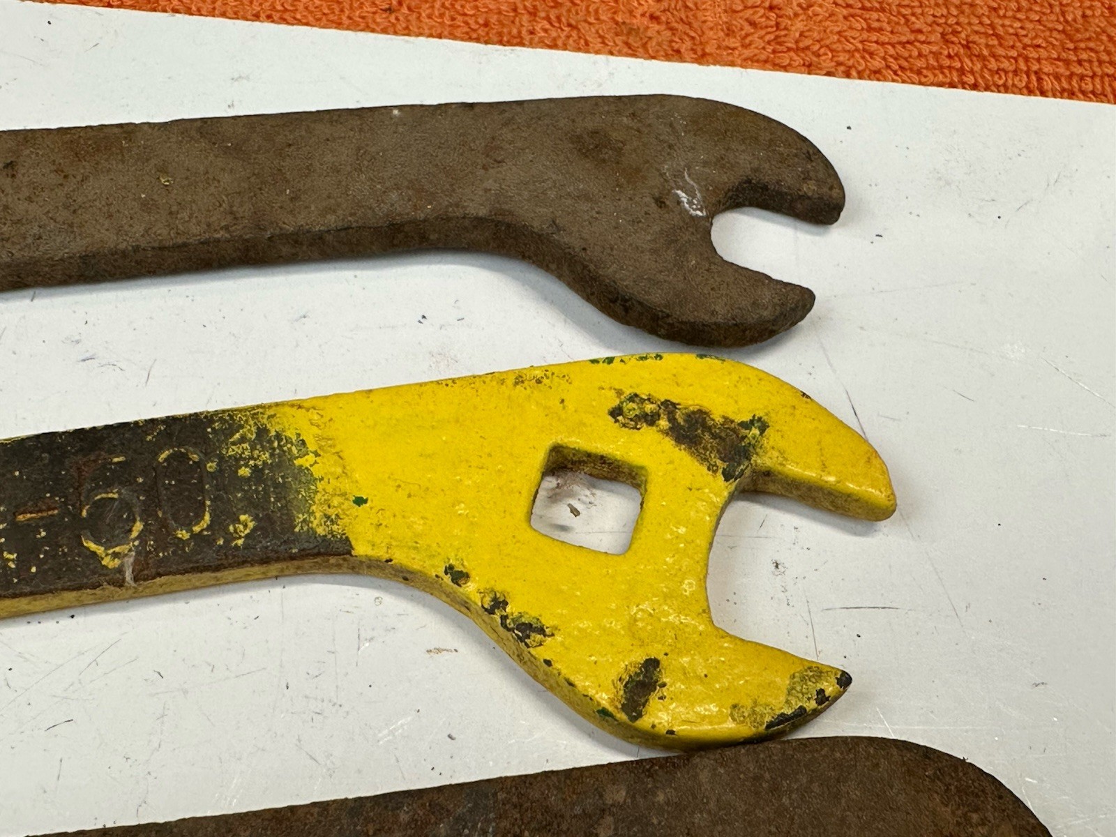 LOT #129 Vintage 4 Old WRENCH WRENCHES Farm Tractor Ag IH IHC AC JD Equipment