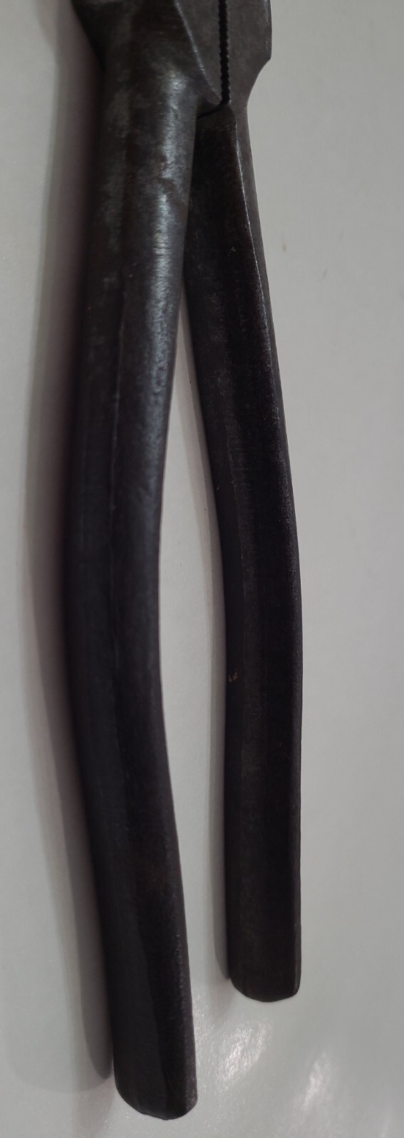 Servess Lineman Pliers Drop Forge Japan Made Vintage Old Hand Tool Rusty Tool 8″