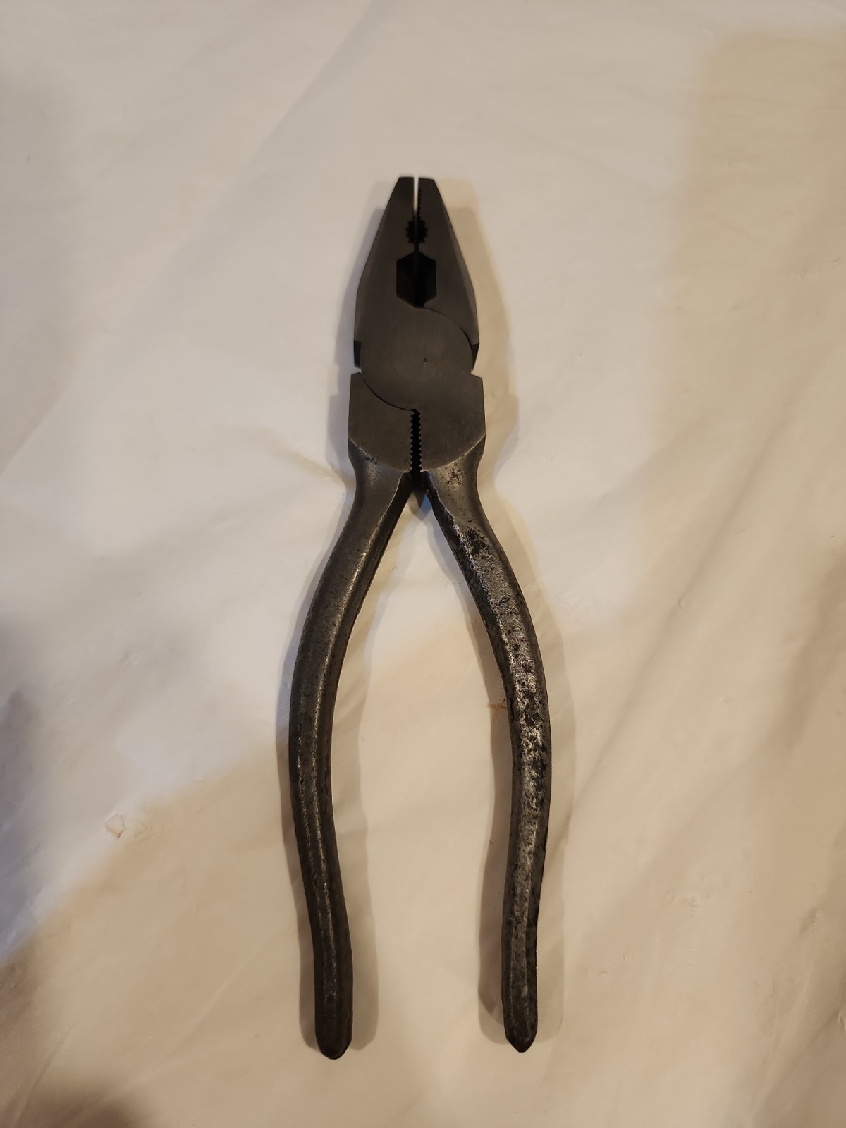 Vintage Linesman Pliers No Brand Visible 7 Inches Long