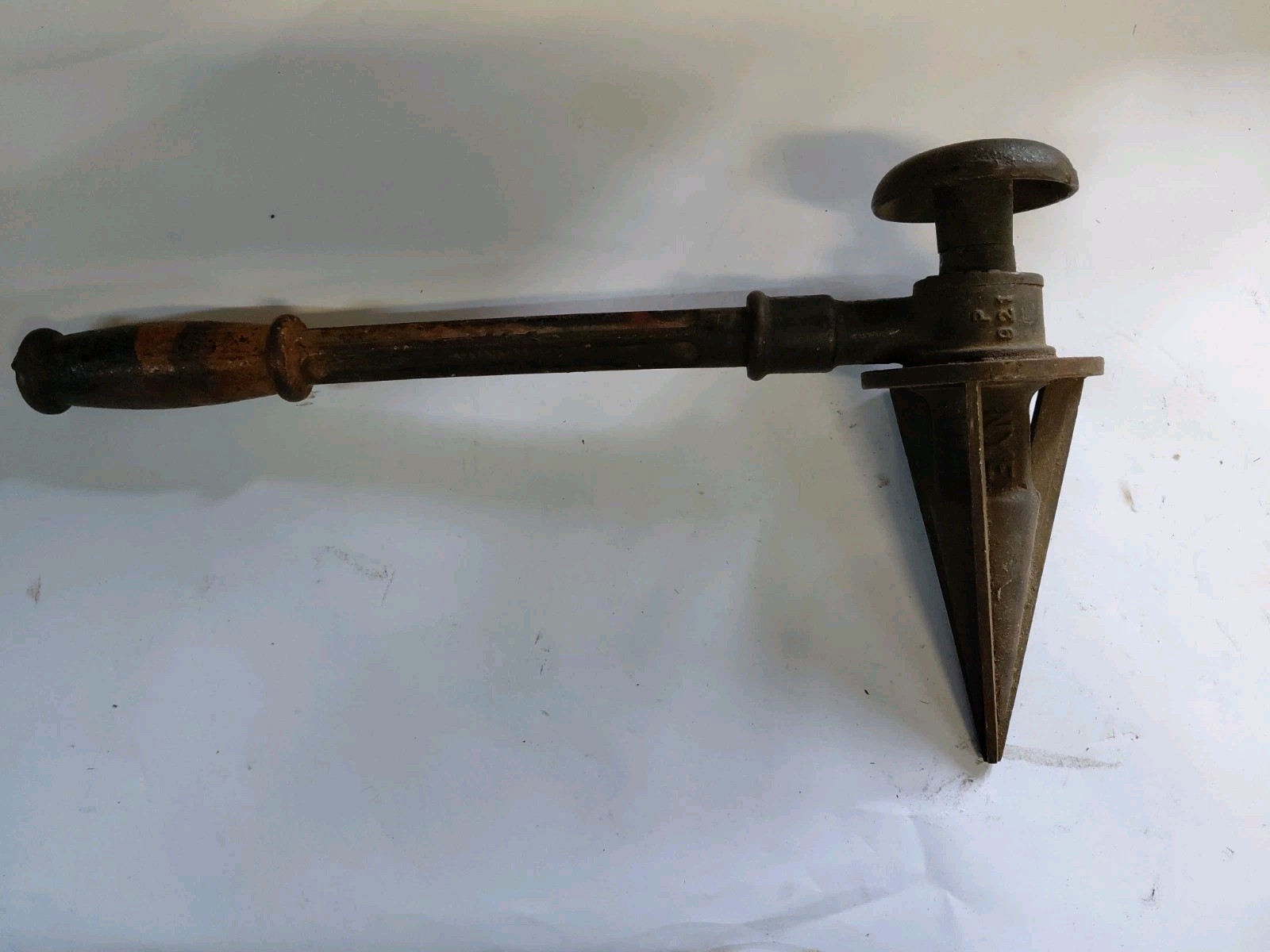 Vintage Ney Tool & Machine Works P924 Pipe Reamer (Ratcheting)