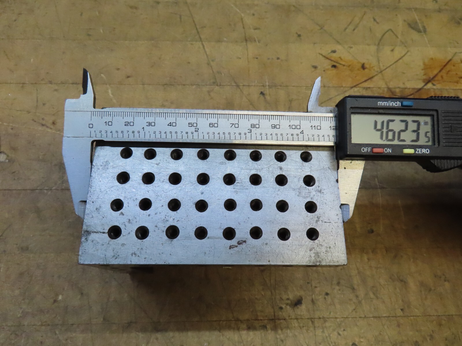 Vintage 4.5″ X 3.5″ X 3″ 10-32 tapped 90 degree right angle plate setup fixture