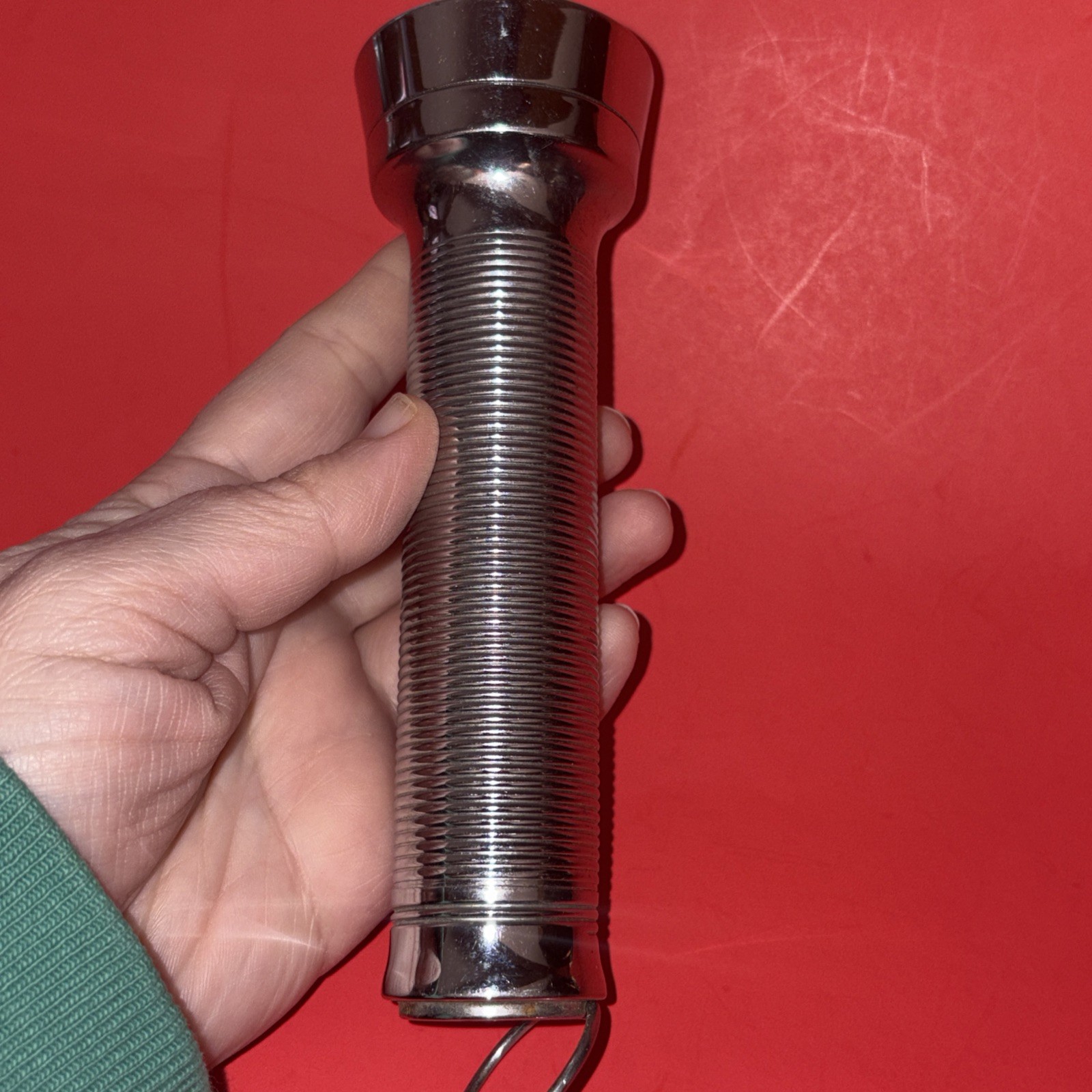 Vtg Eveready Captain Chrome Ribbed Flashlight Takes 2 C Batteries USA