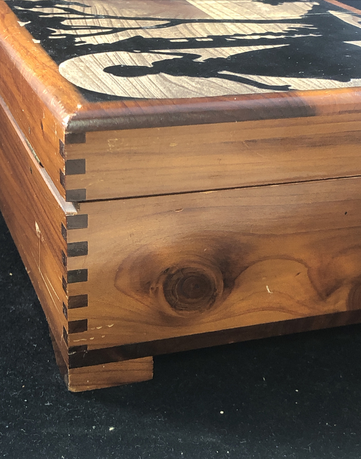 Vintage Pilliod Art Box Silhouette Dog Family 10”x6”x3.25” Dovetail Wood 👀 Desc