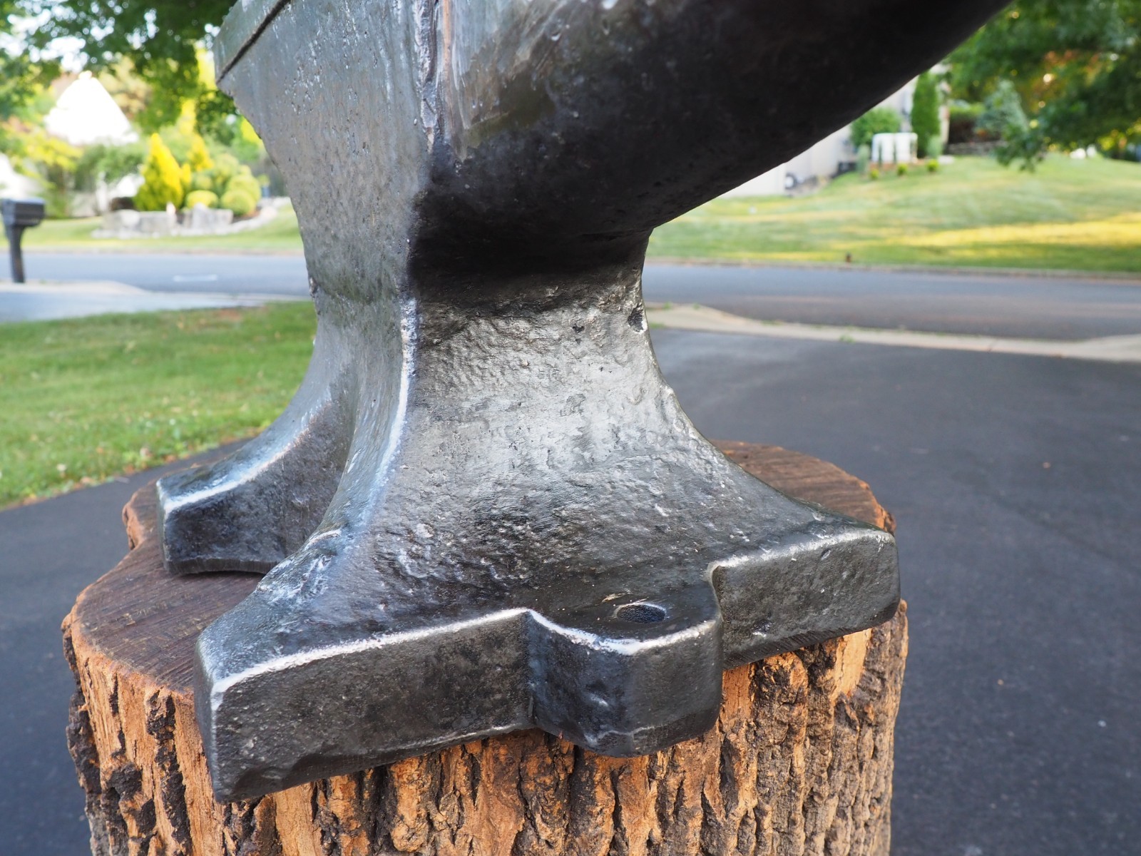 BIG 1940s FACTORY “FISHER NORRIS” BLACKSMITH 150LBS ANVIL ANTIQUE VISE RR BLADE