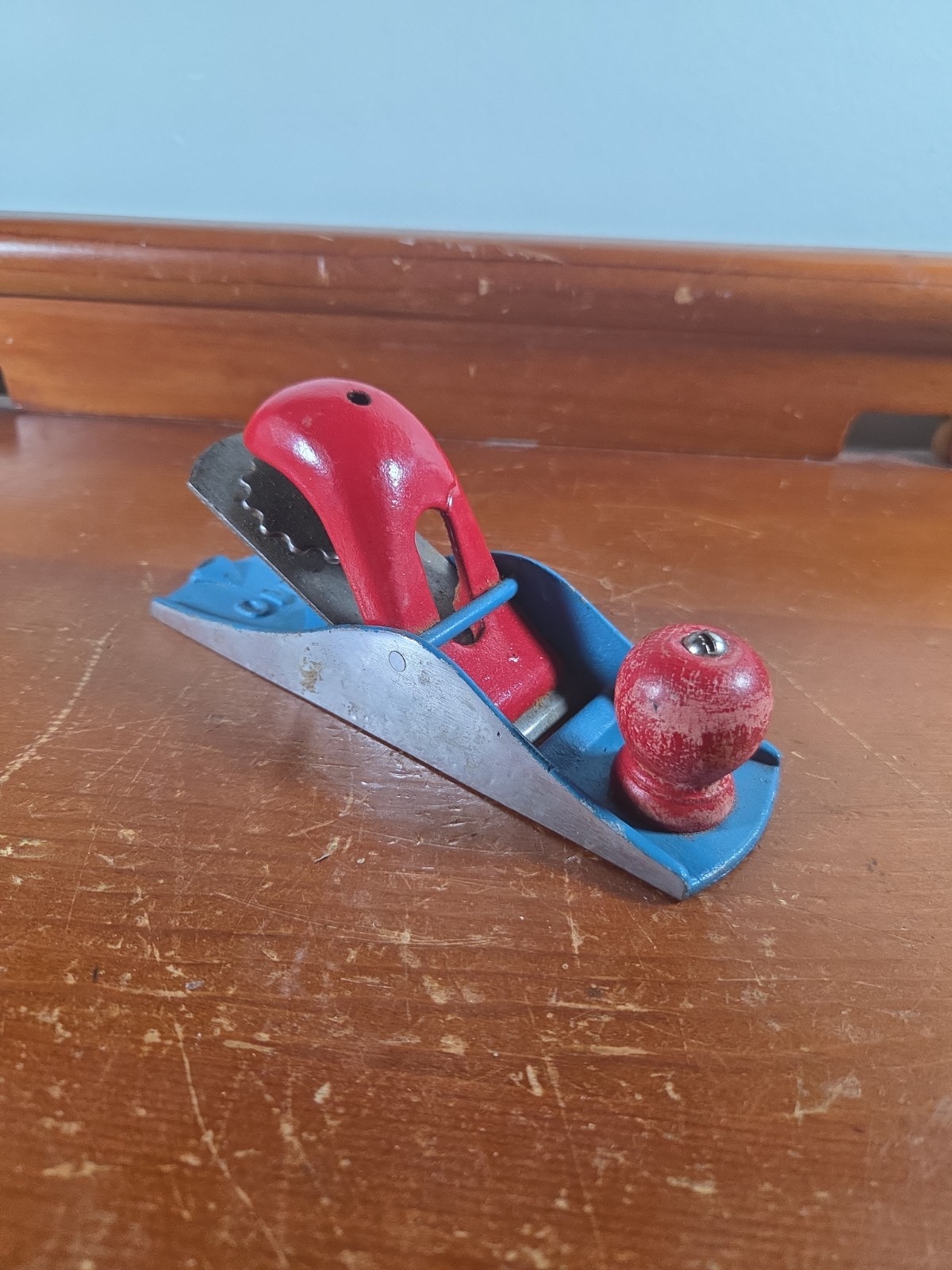 Vintage 110 Wood Hand Plane Red & Blue – 6.25-inches