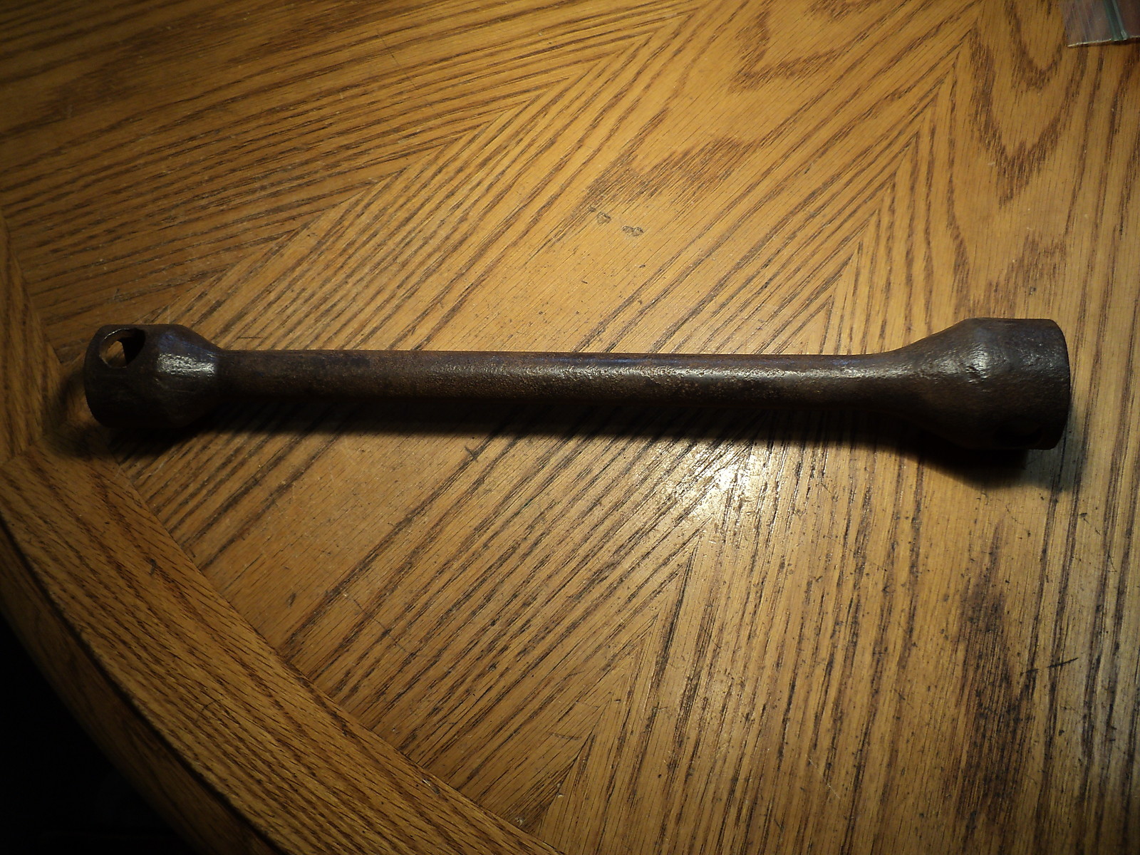 Vintage Socket Wrench Tool – 13-11/16″ 1-5/16″ X 1-1/8″
