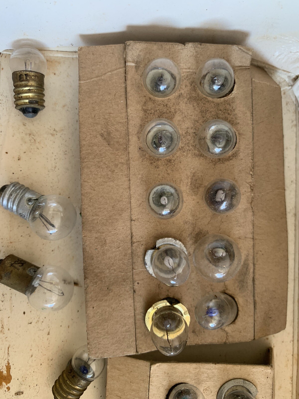 Vintage Flashlight Gold / Brass Color w lightbulbs