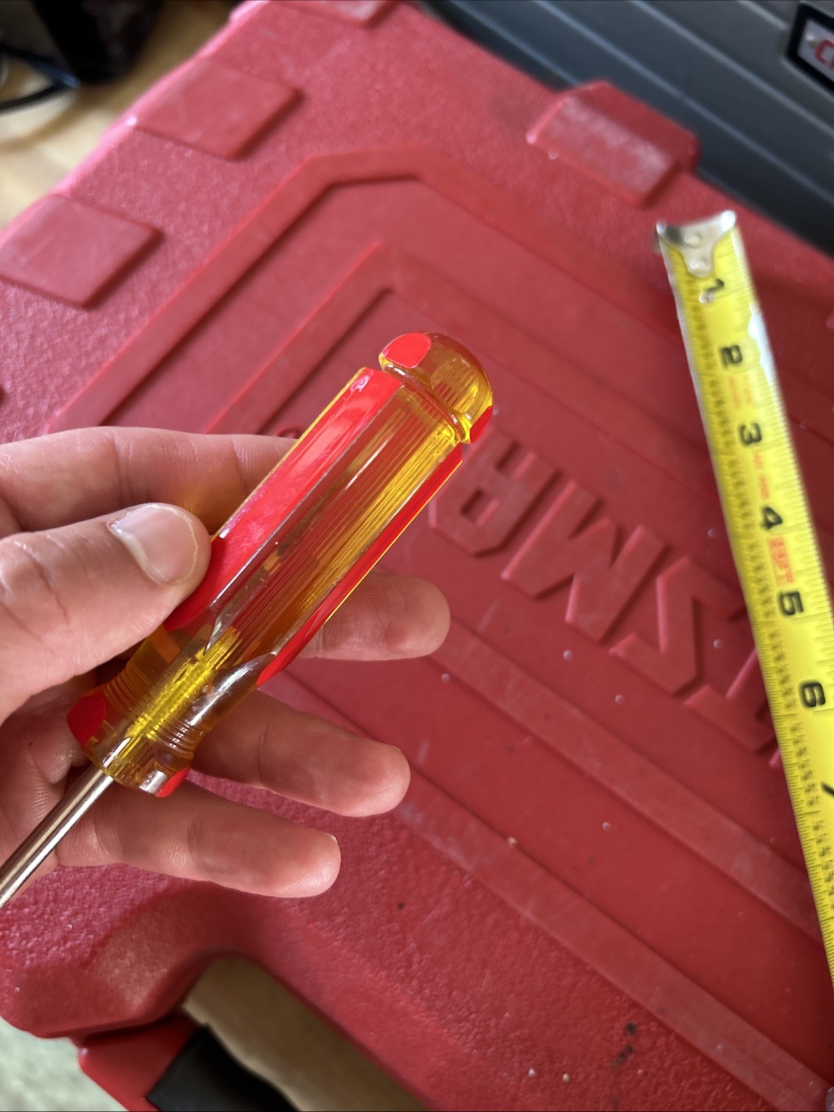 Vintage Stanley 64-883 Flat/Slotted Screwdriver Red & Yellowq
