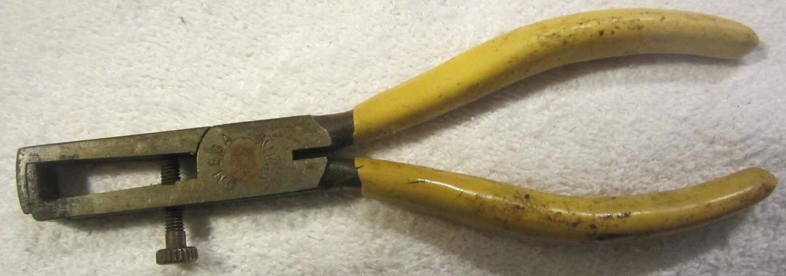 6″ Omega Specialized Cutting Pliers Tool with Yellow Handle cutting tool,6″ vtg