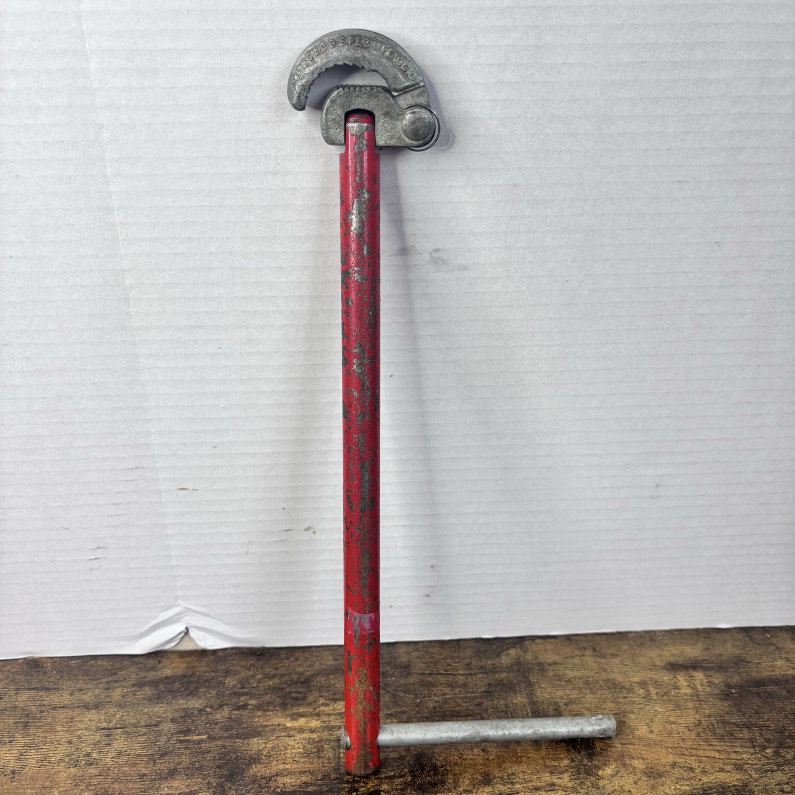 Vintage Speedy Basin Plumbing Wrench Tool Red 12” Spring Loaded Pivot Jaw VTG