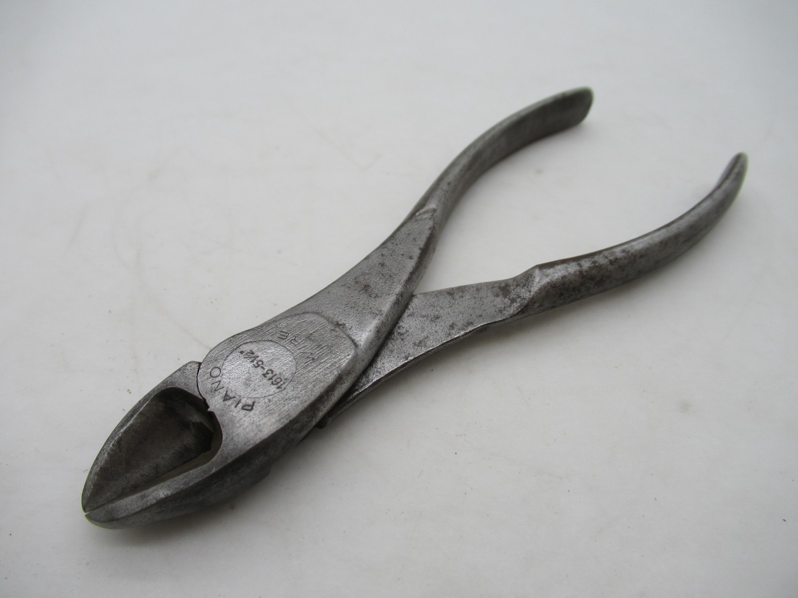 Lovely Vintage Lindstrom Sweden No 1613 5 1/2″ Piano Wire Cutters Side Cutters