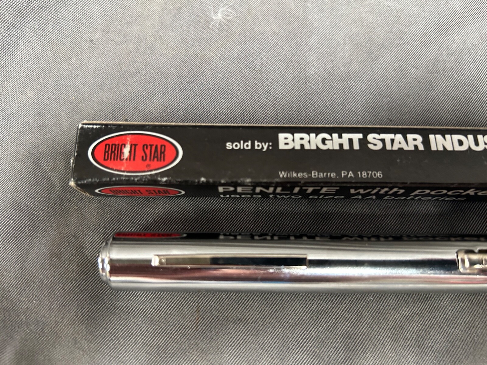 UNUSED Small Vintage Bright Star POCKET Clip Penlite Flashlight (A6)