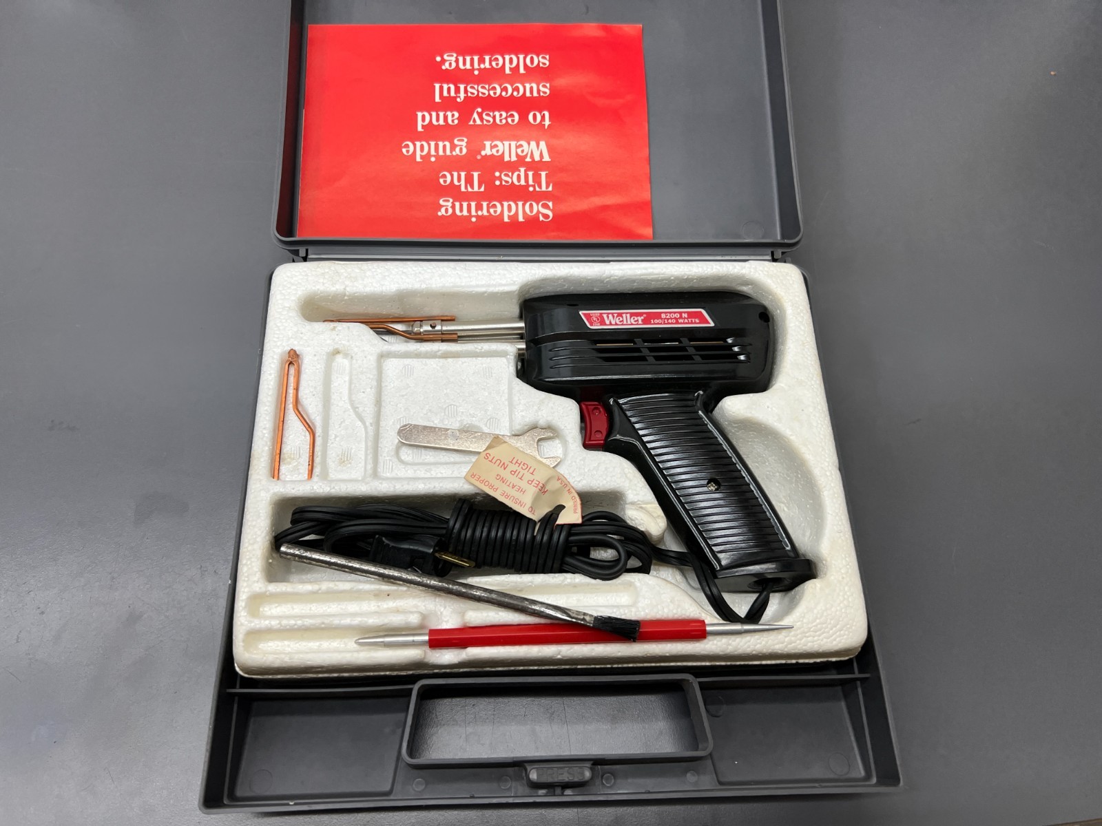 VINTAGE NOS WELLER 8200N SOLDERING KIT 100/140 WATTS UNUSED – USA
