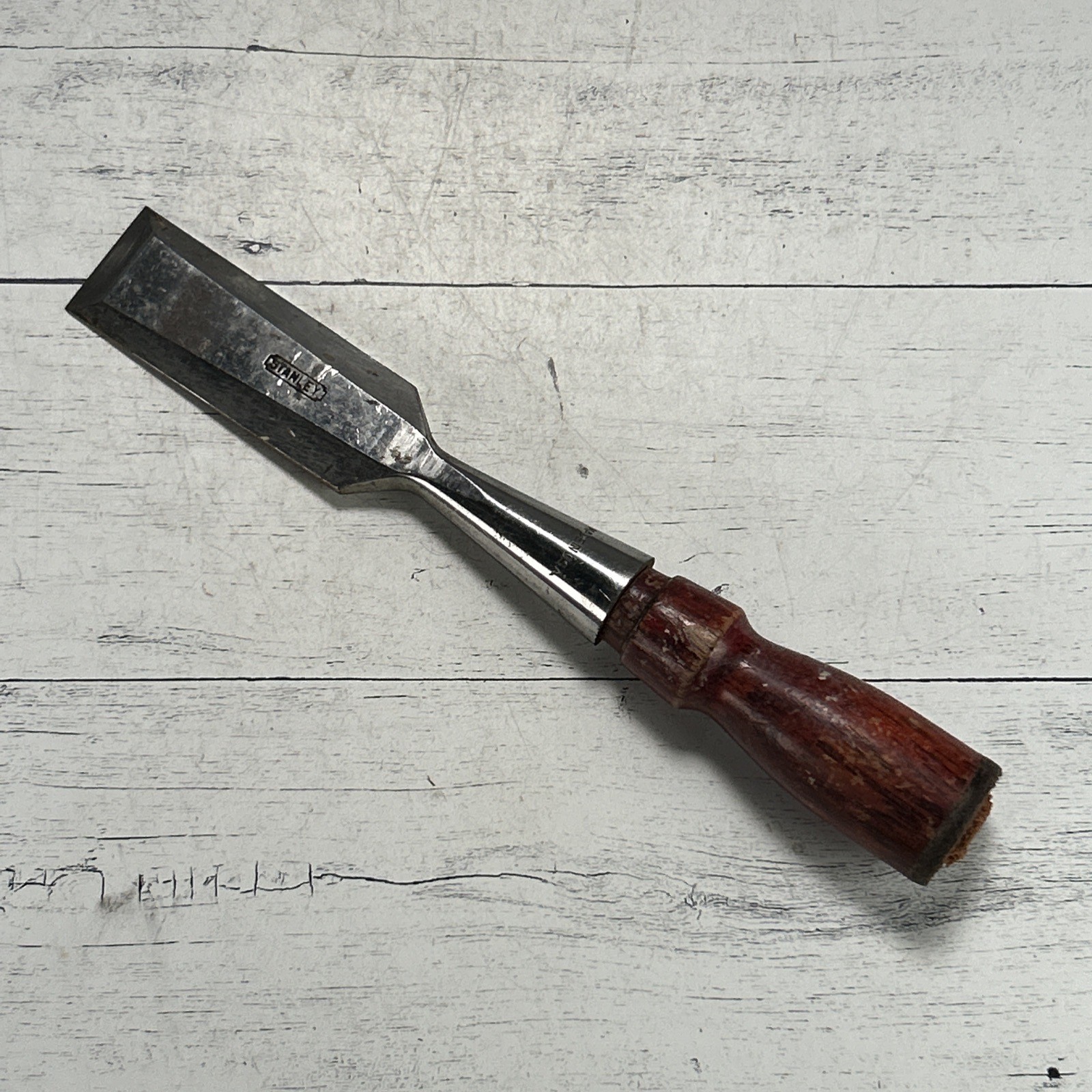 Vintage Stanley No 750 Bevel Edge Socket Chisel 1-1/4″ Wood Handle 1940s-1960s