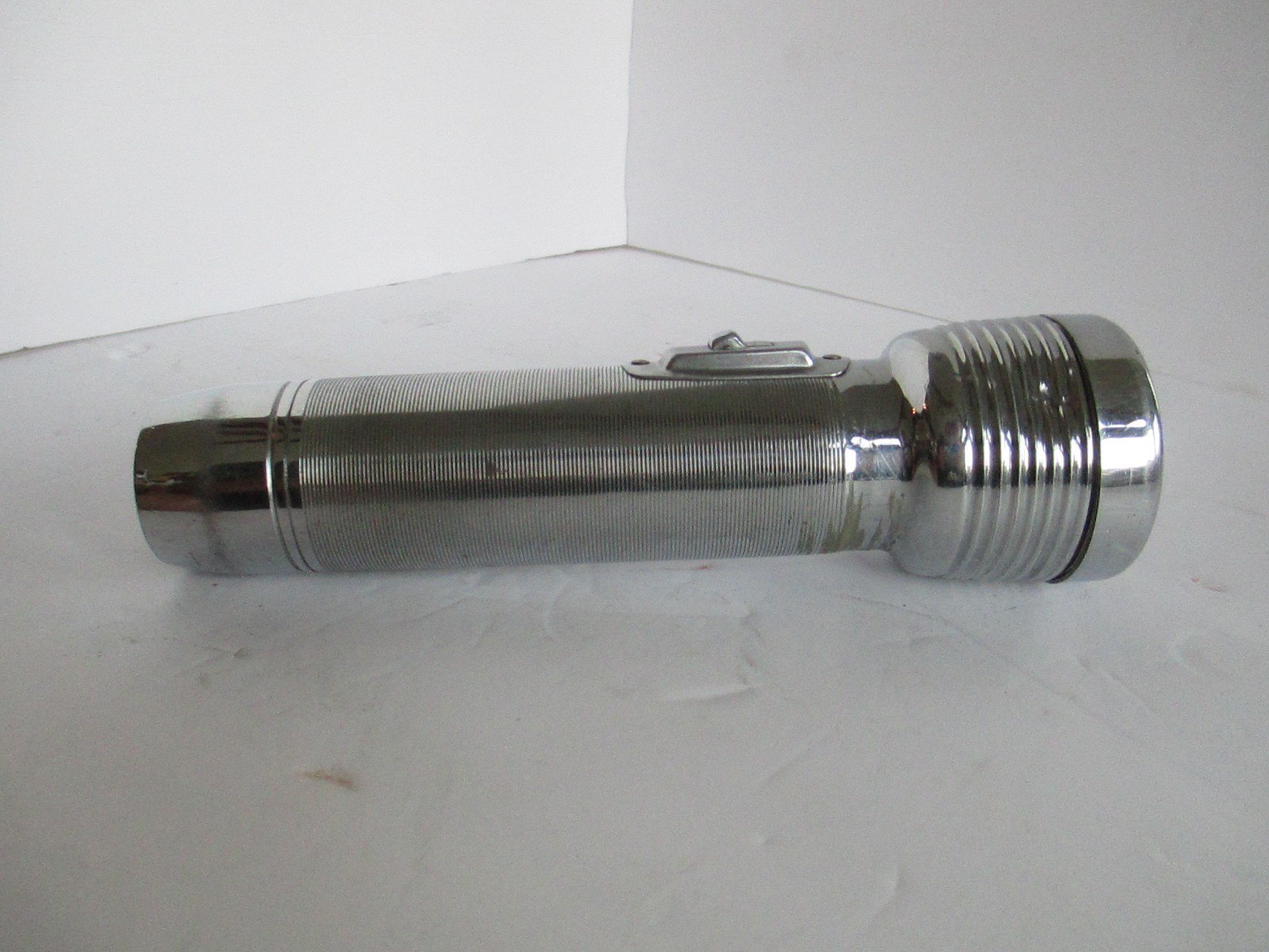 Working Vintage USA Flashlight with Blinking Feature B11