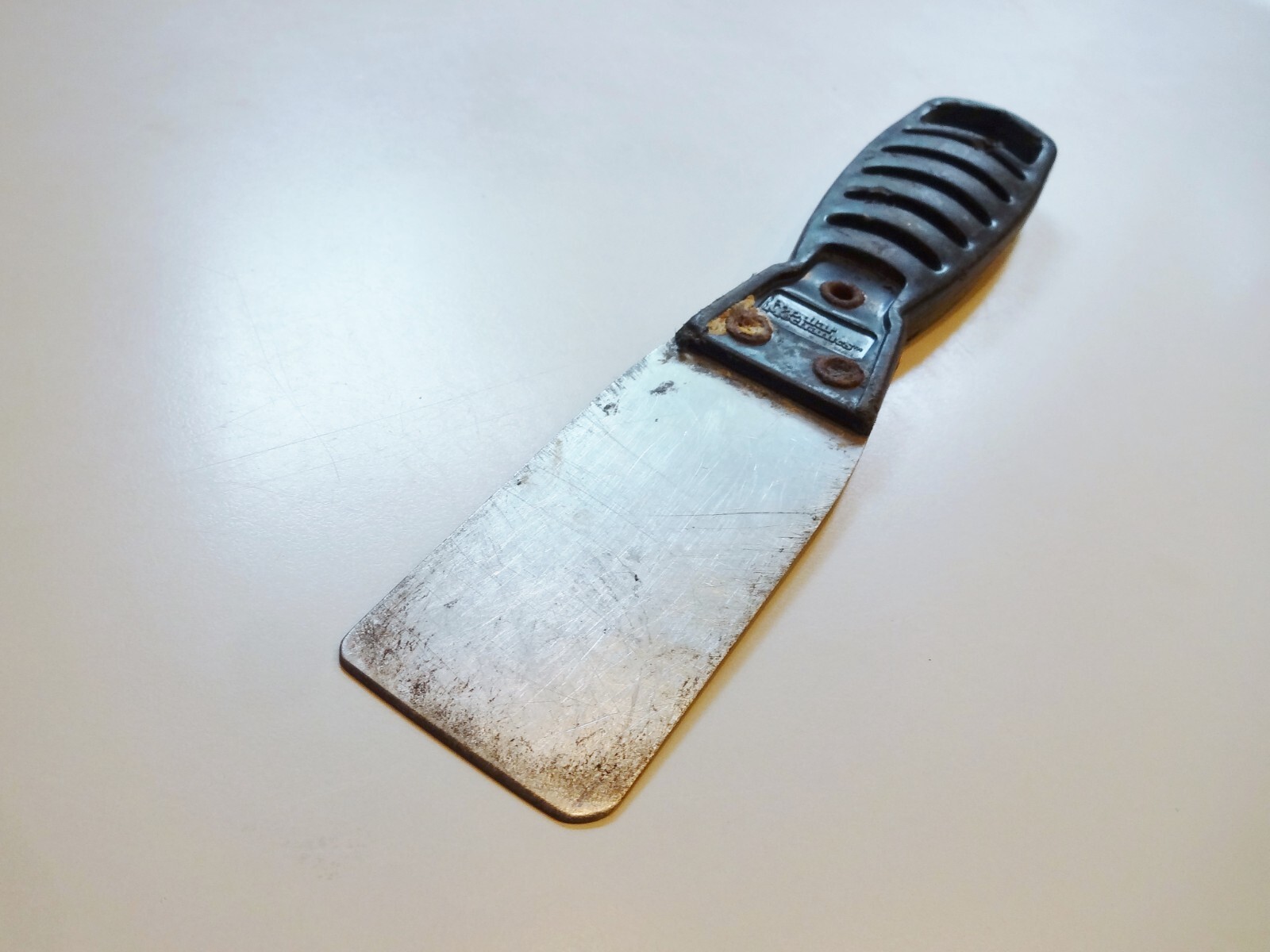 Vtg Old POPULAR MECHANICS PUTTY KNIFE Scraper Black Plastic Handle Tool *READ*