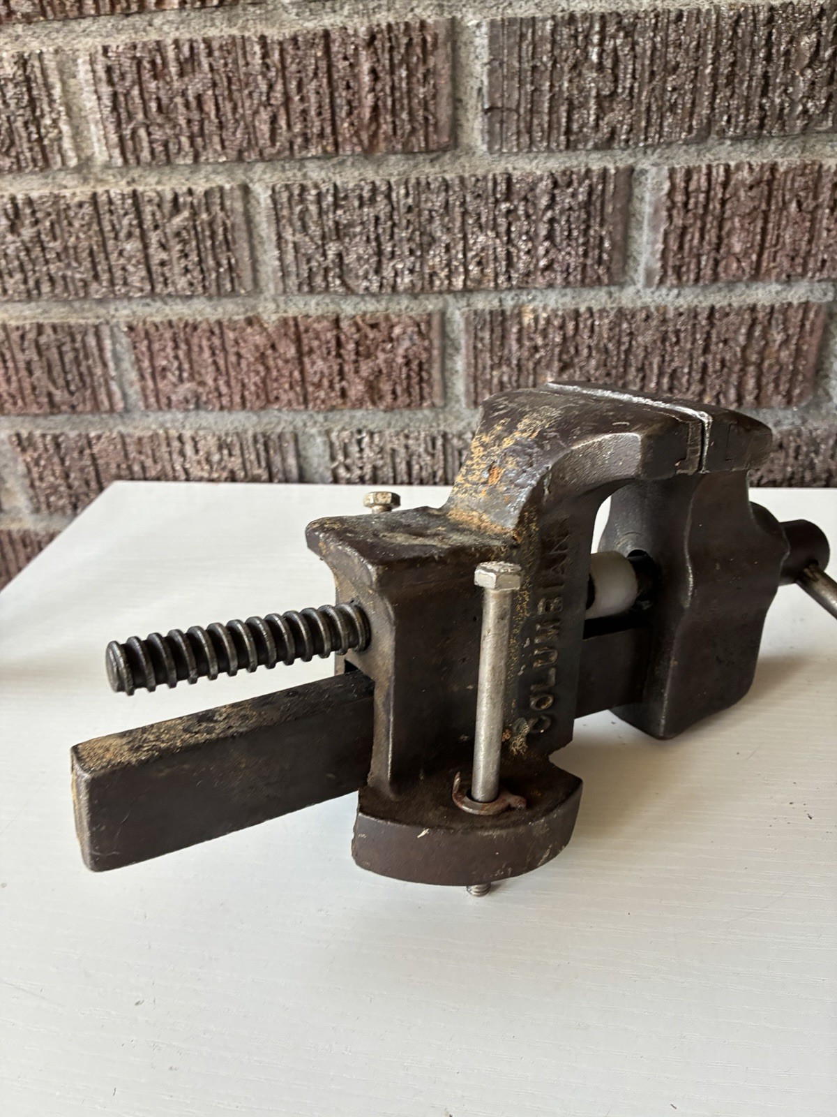 Vintage Columbian Vice No. 143 The Columbian Vise & MFG Co Cleveland, Ohio Used