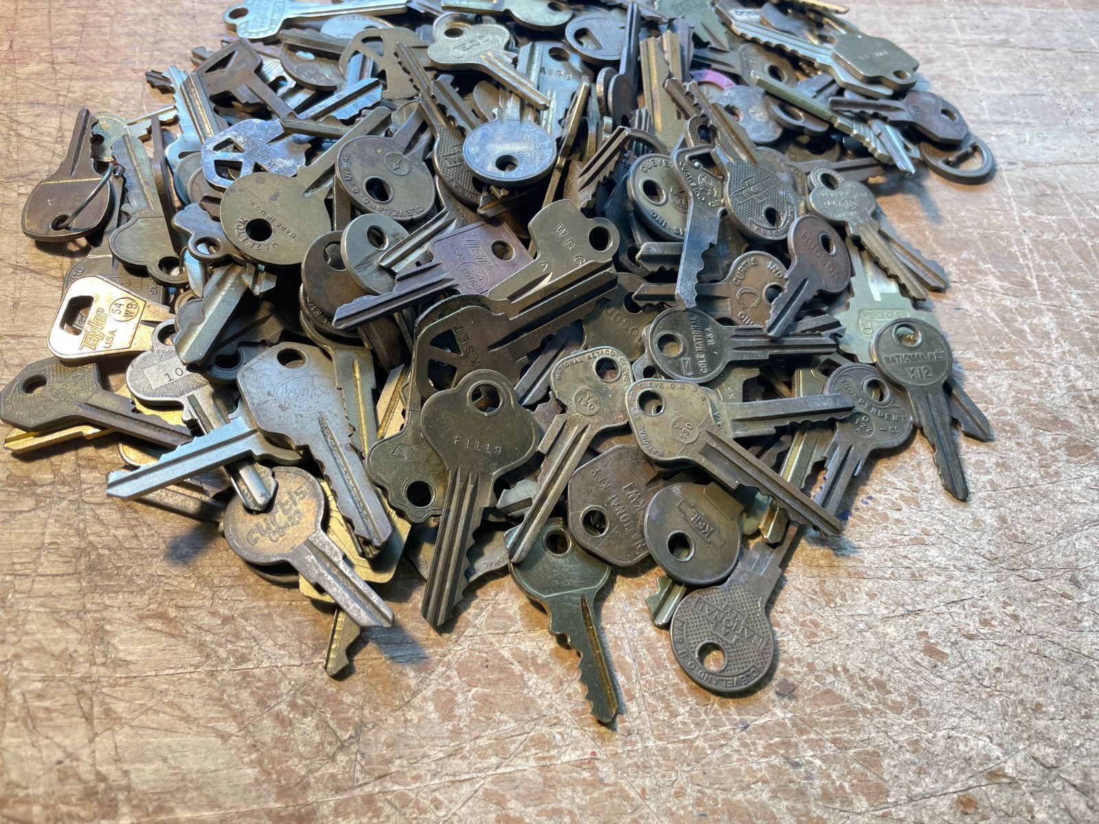 Lot of 3-1/2 Pounds of Miscellaneous Brass Keys