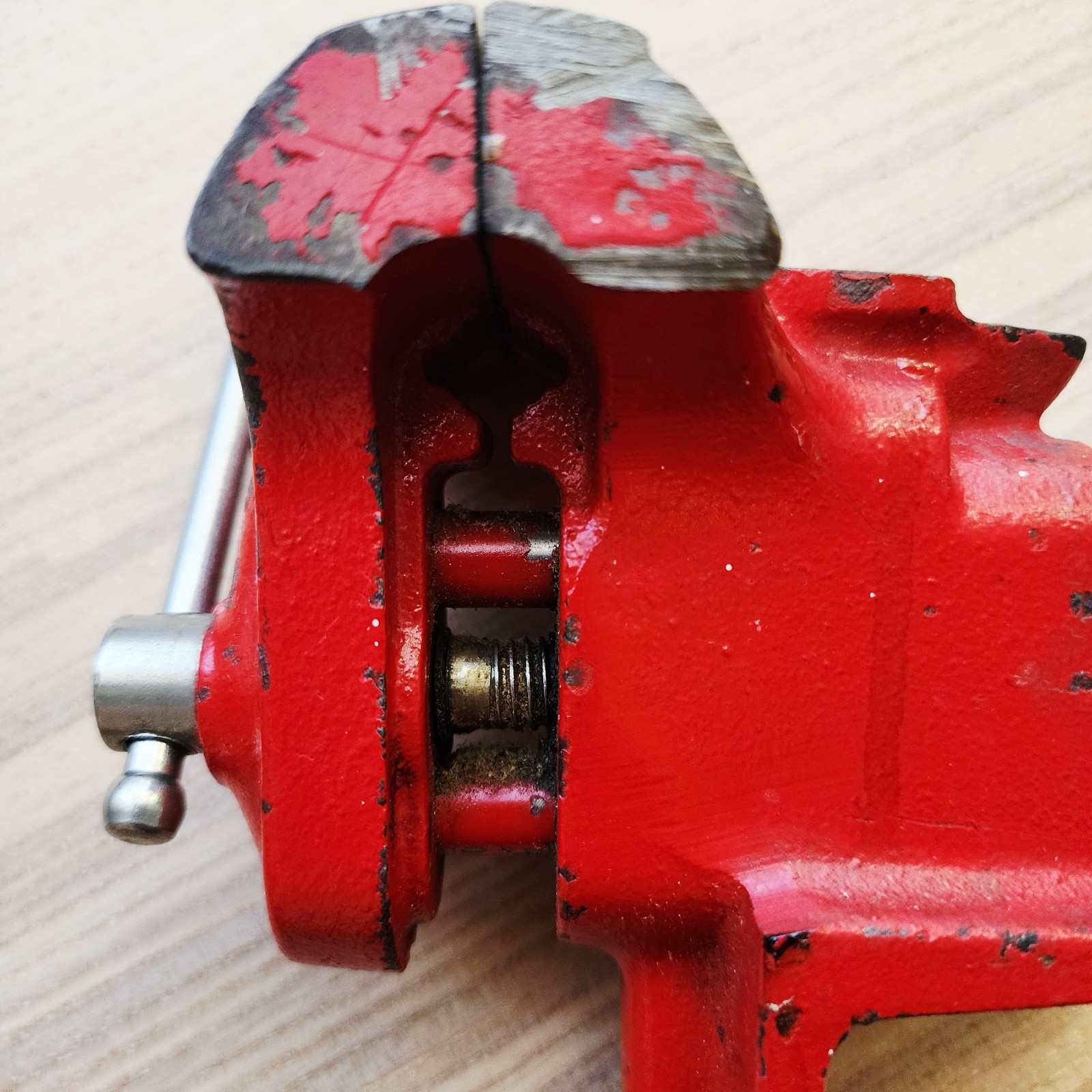 Vintage Red Bench Clamp on 3″ Vise Anvil Gunsmith Jewelry Hobby 5247 JAPAN Sears