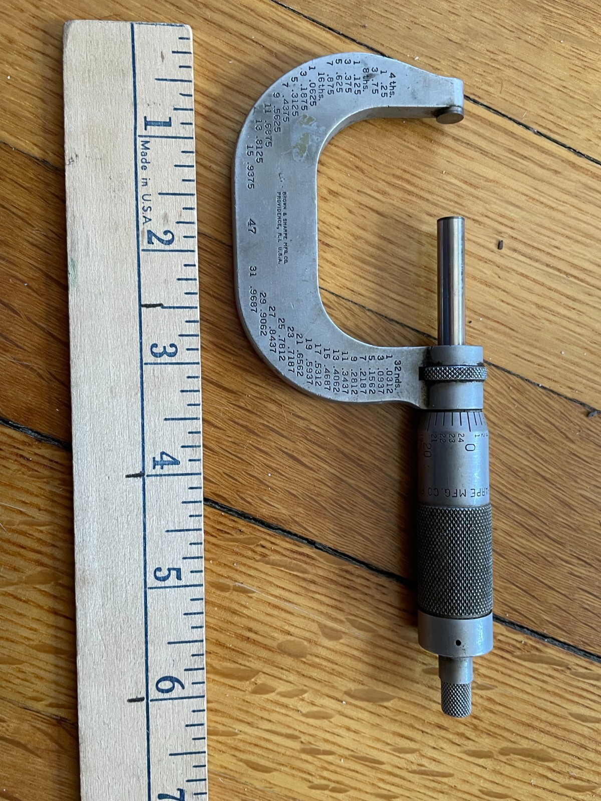 vintage USA Brown & Sharpe MFG 1″ – 2″ Micrometer for machinist toolmaking lathe