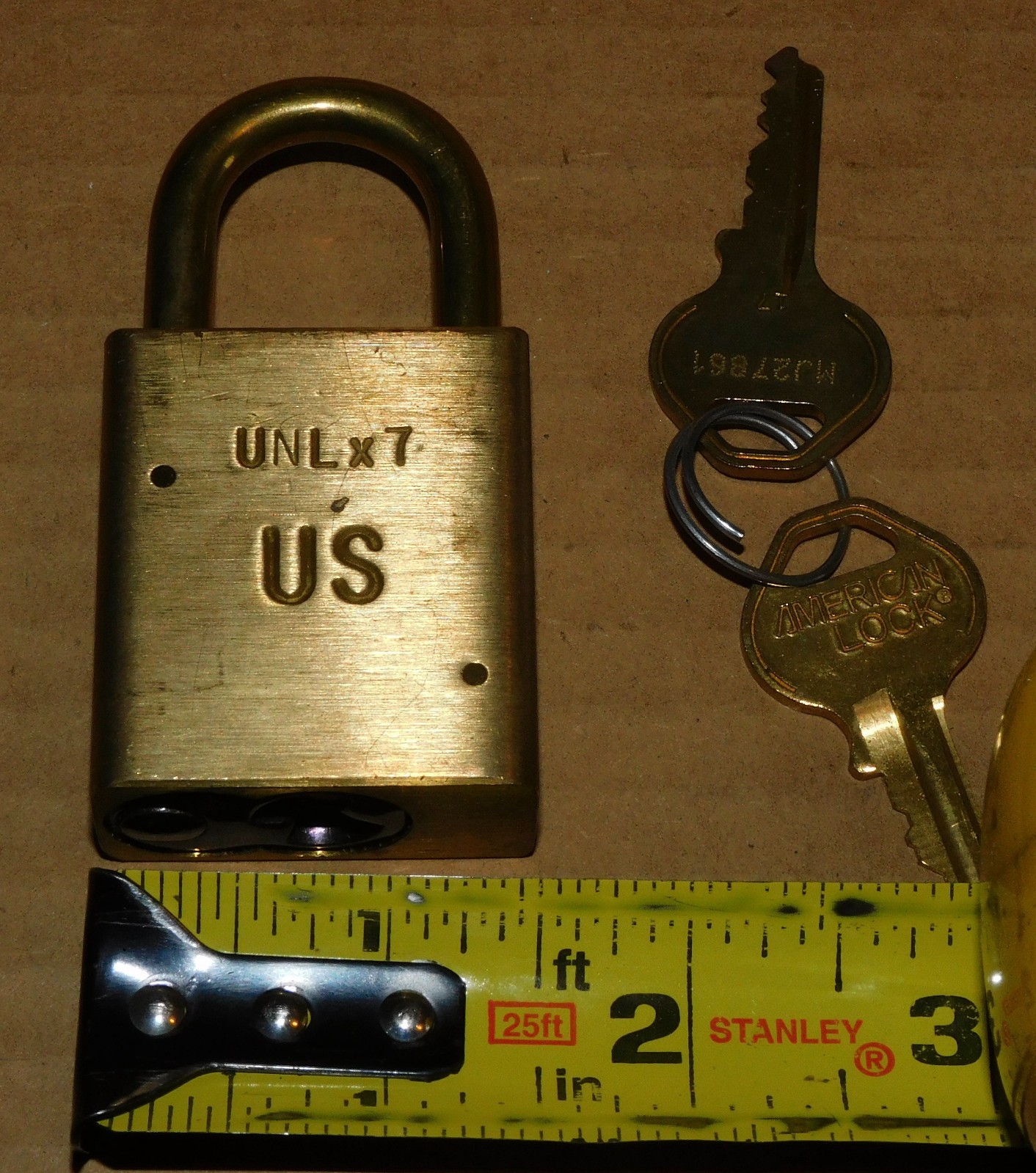 American Lock UNL x 7 Padlock with Key
